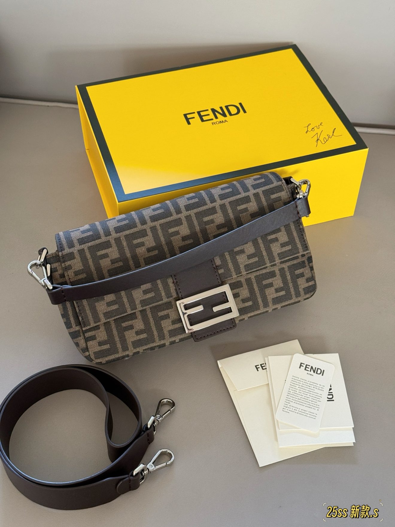Fendi monogrammed Baguette bag 25*15cm - Image 17
