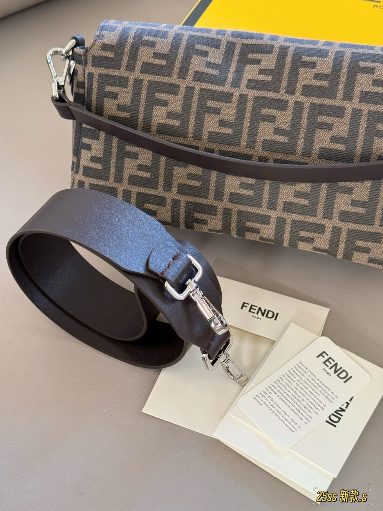 Fendi monogrammed Baguette bag 25*15cm - Image 12