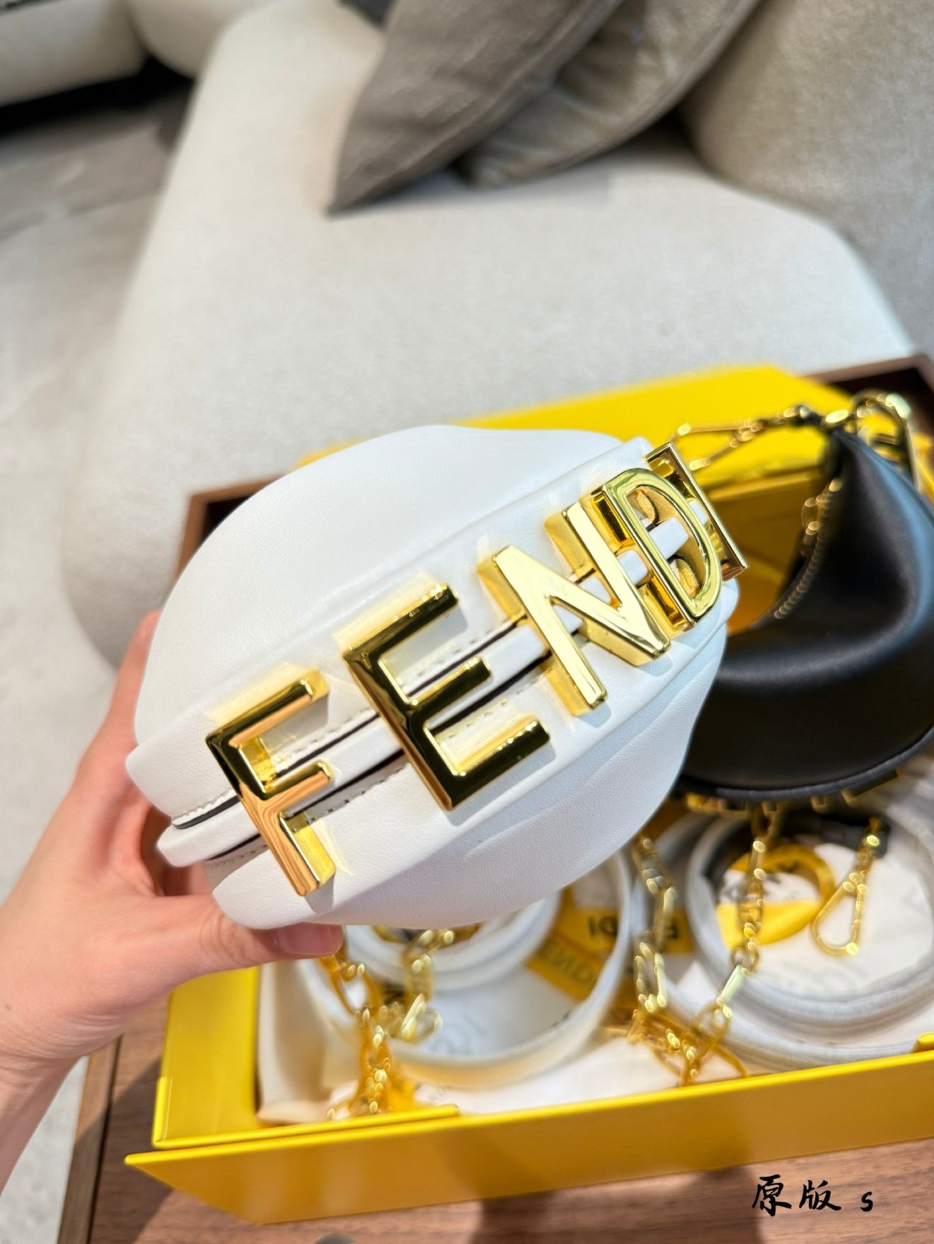 Fendi nano graphy handbag 18*12cm - Image 12
