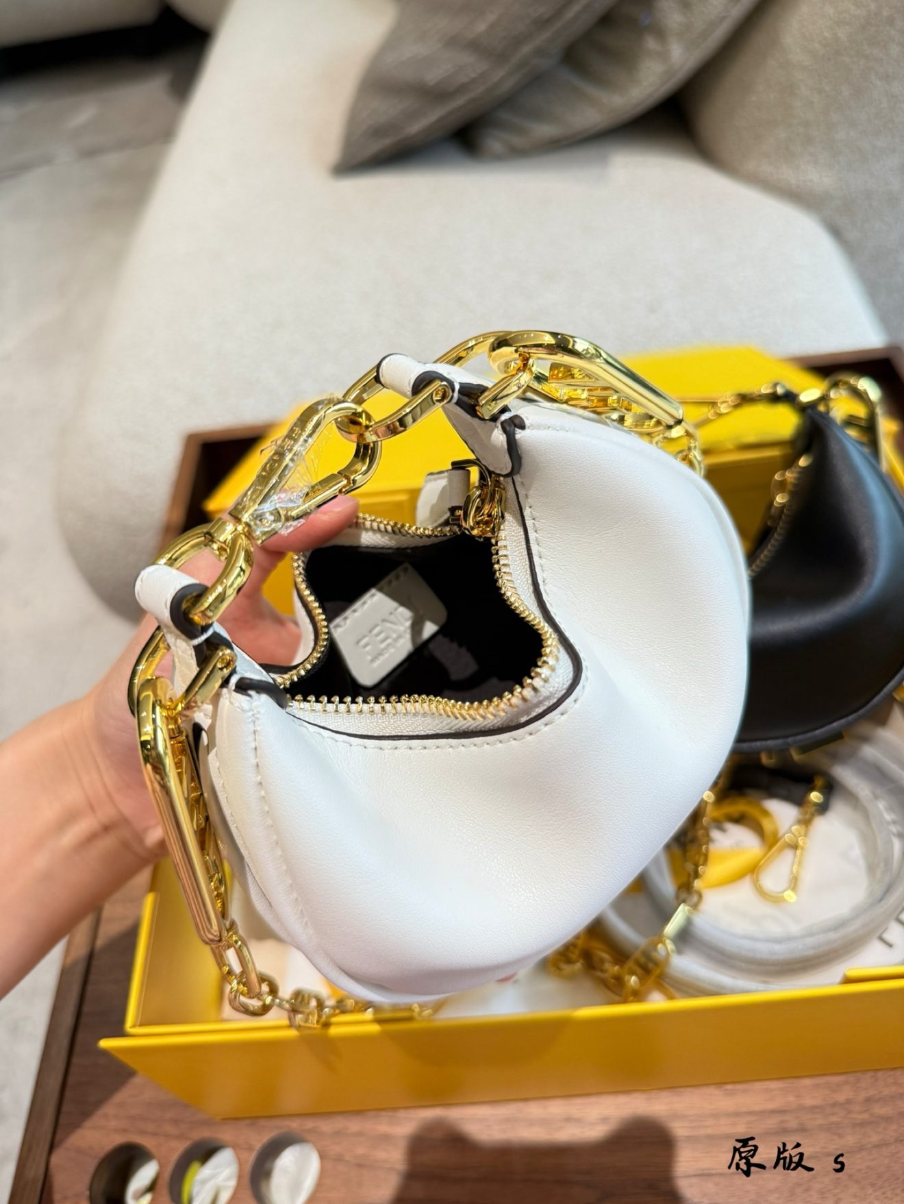 Fendi nano graphy handbag 18*12cm - Image 13