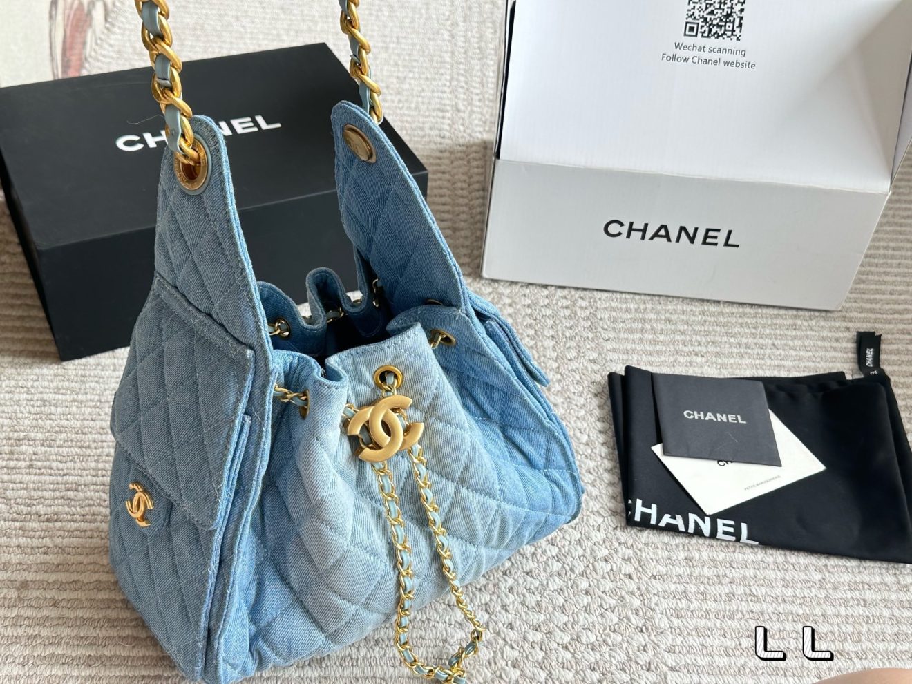 CH@NEL 25 Suede Bag Denim Small 26x19cm - Image 2