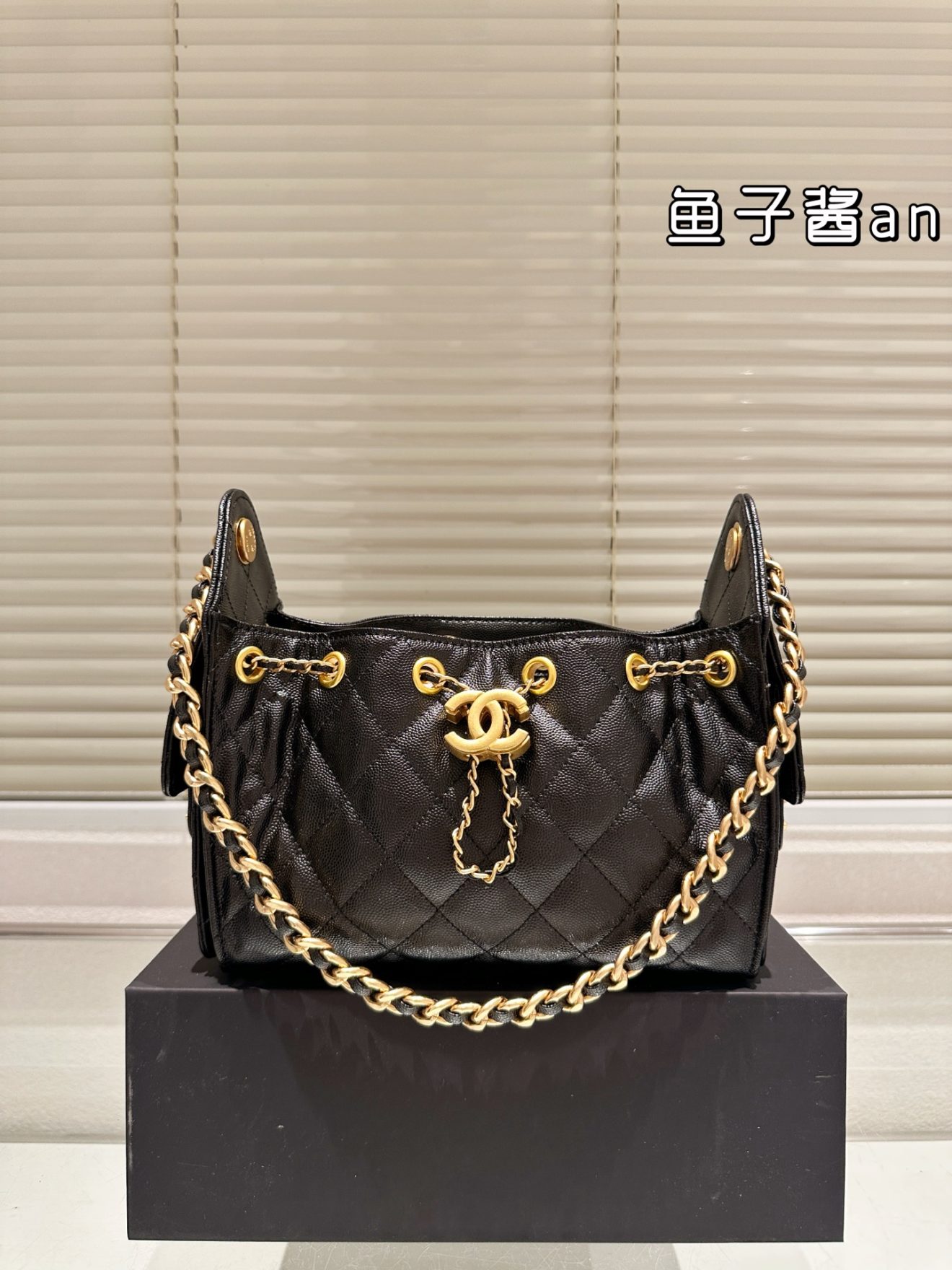 CHANEL 25 Suede mini hobo 21x26cm (7 colors ) - Image 4