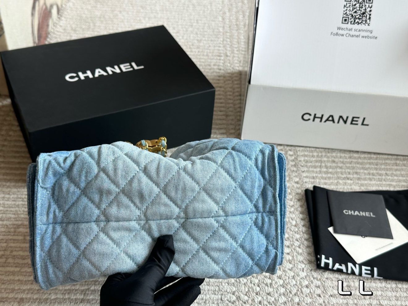 CH@NEL 25 Suede Bag Denim Small 26x19cm - Image 5
