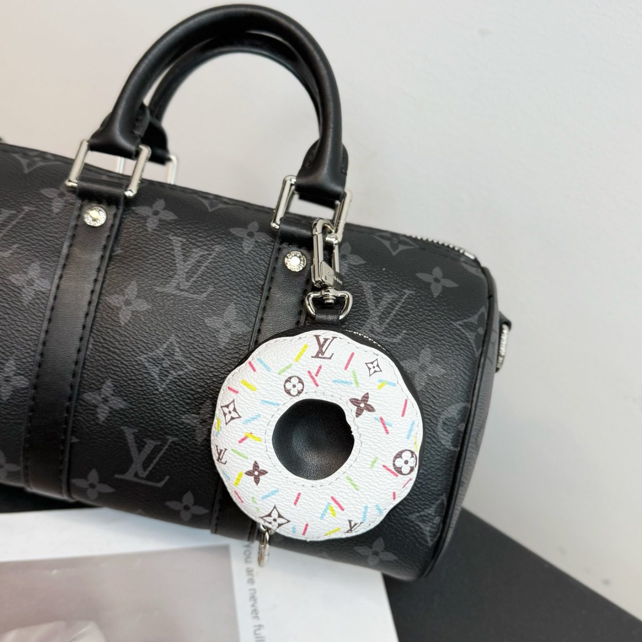 LOUIS VUITTON lv Charm - Image 4