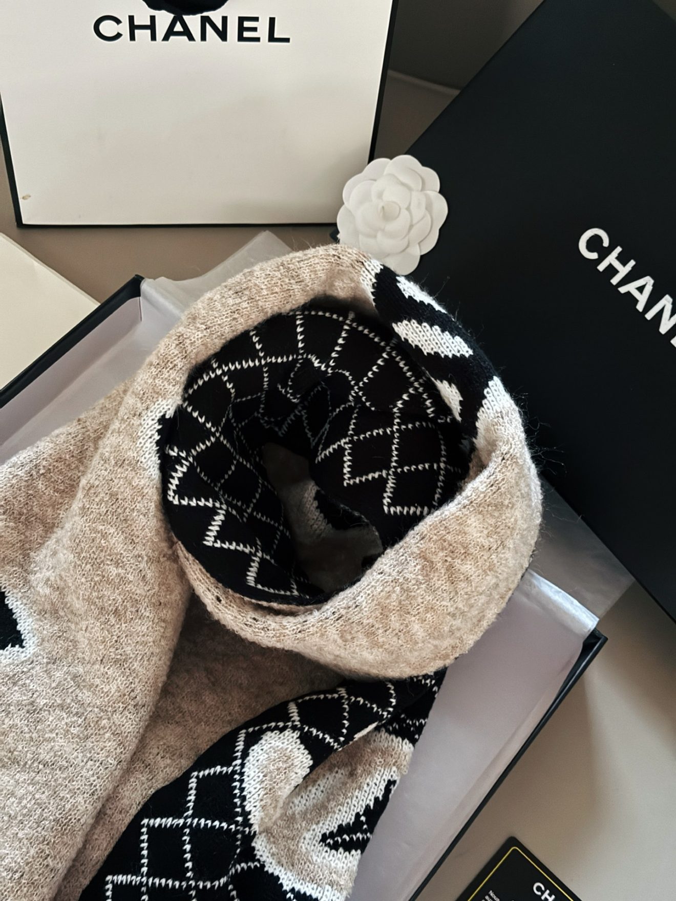 CHANEL Scarf - Image 4