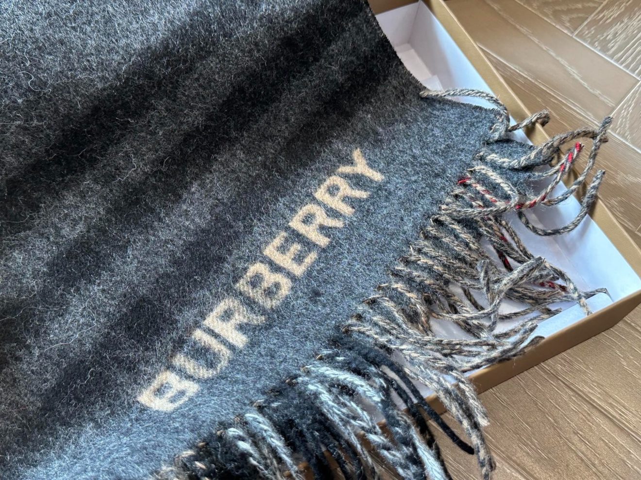 BURBERRY Scarf size：180cm*30cm - Image 5