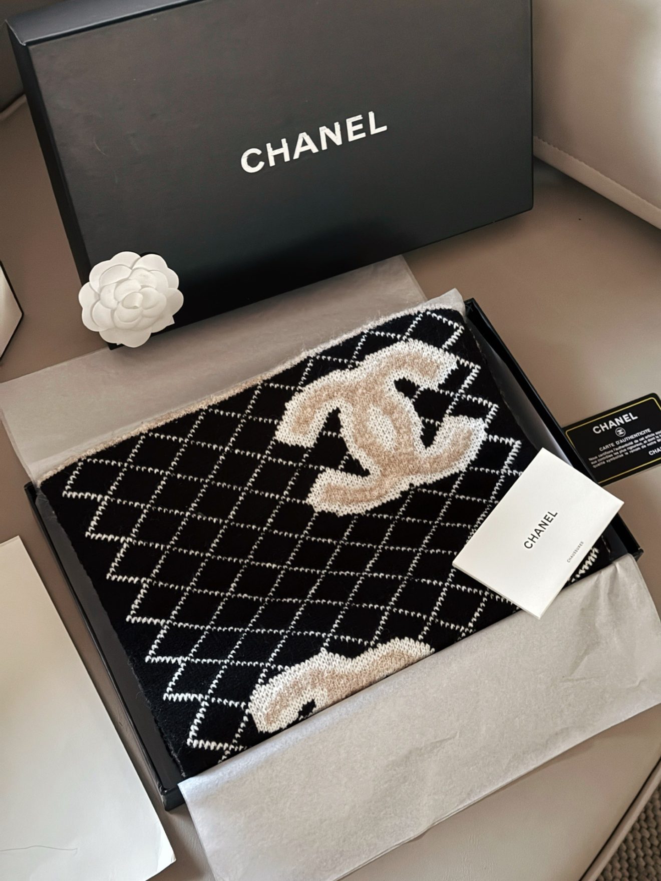 CHANEL Scarf