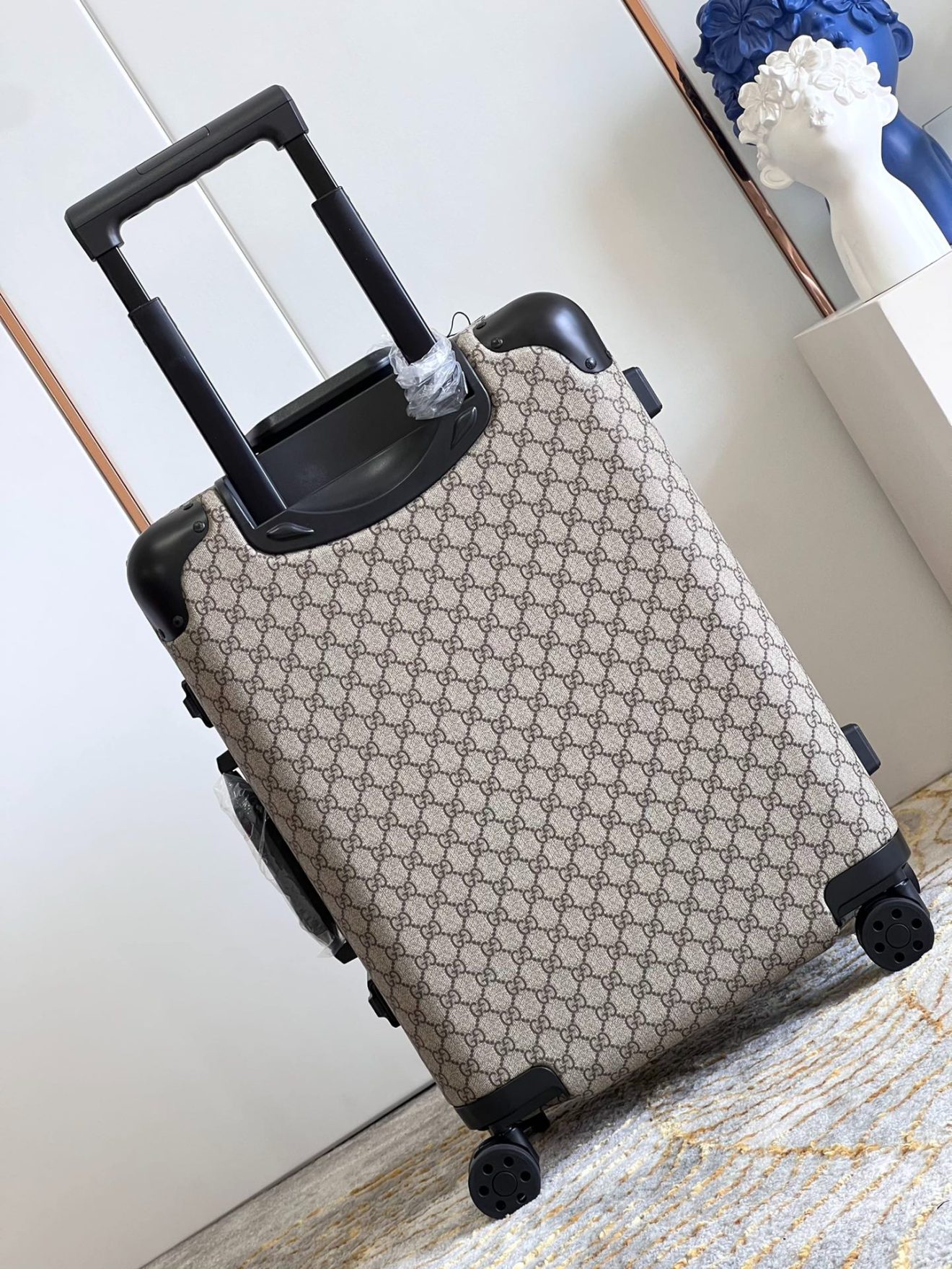 GUCCI Suitcase - Image 11