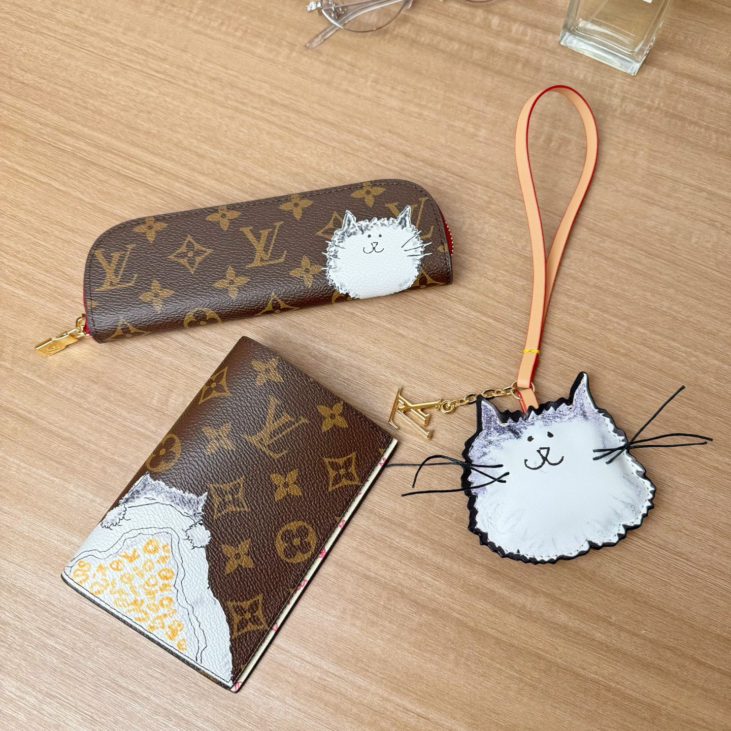 LOUIS VUITTON lv Charm