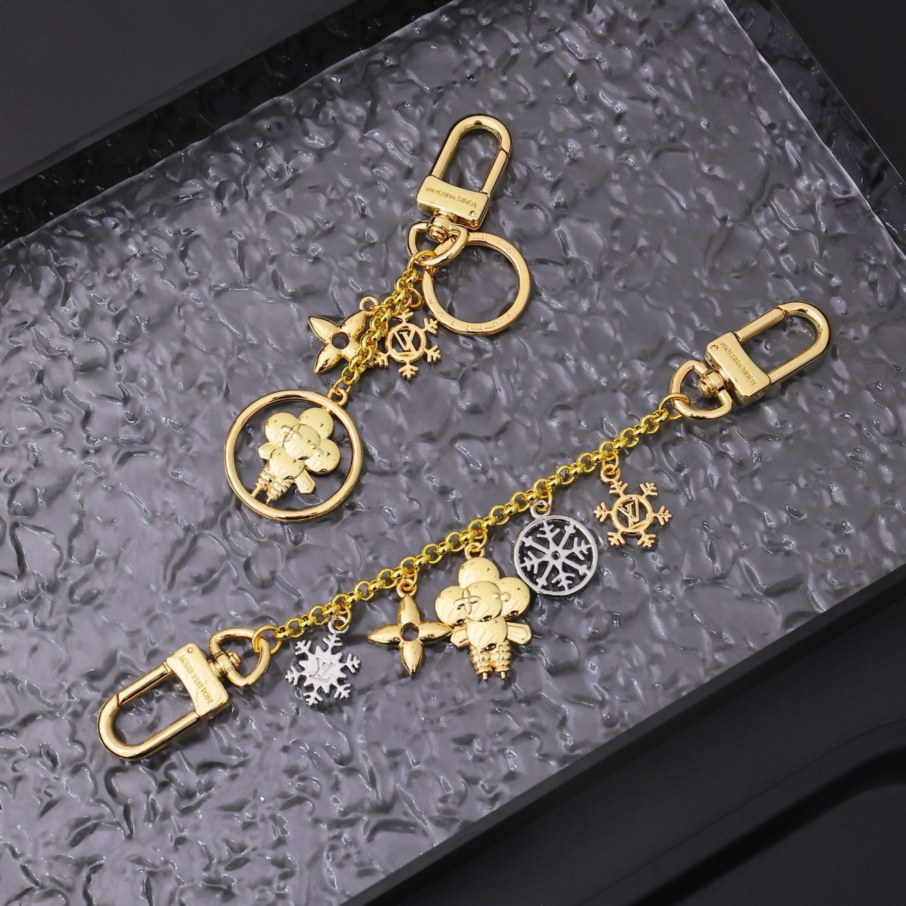 LOUIS VUITTON lv  Charm