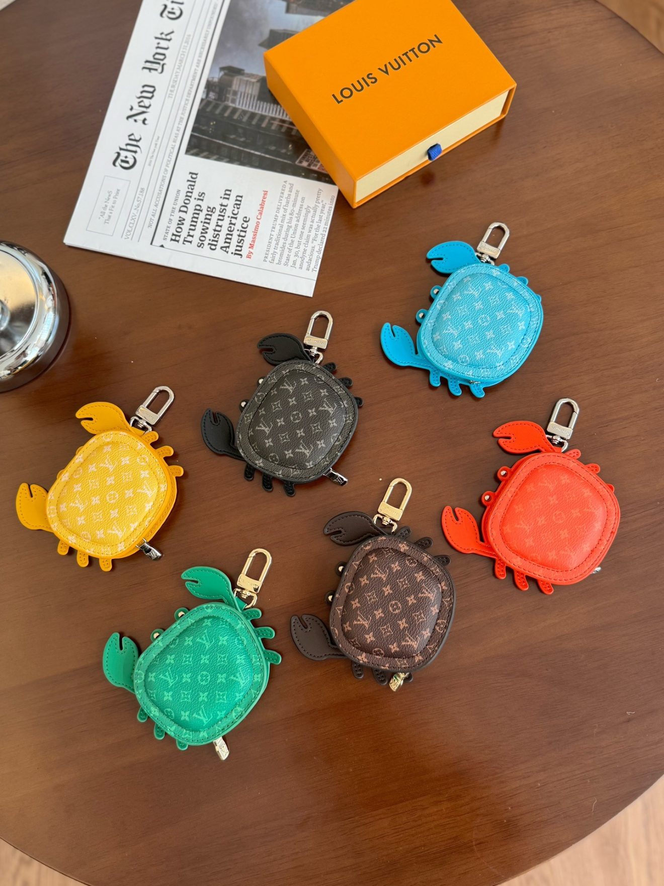LOUIS VUITTON lv Charm
