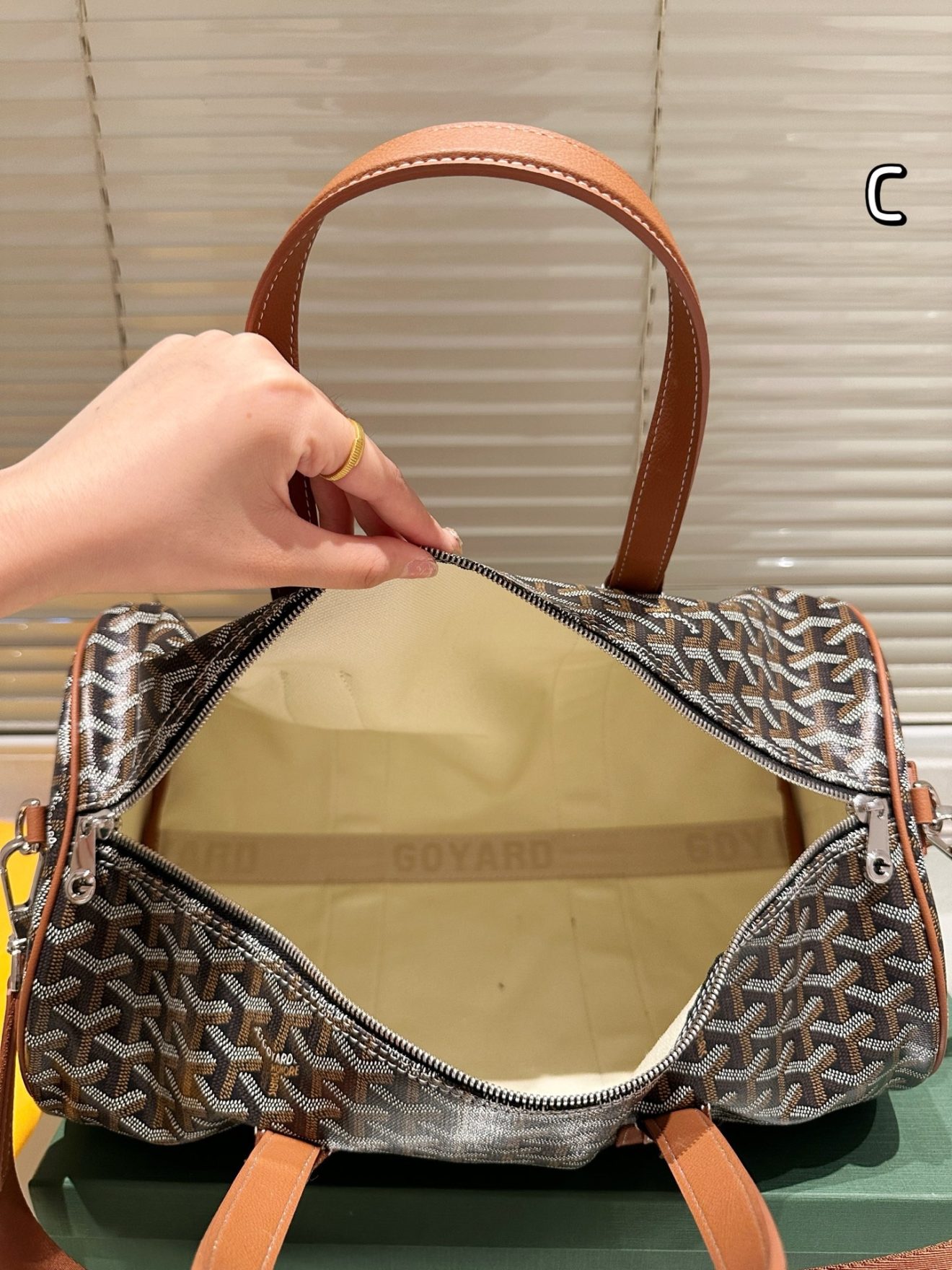 GOYARD Duffle - Image 3