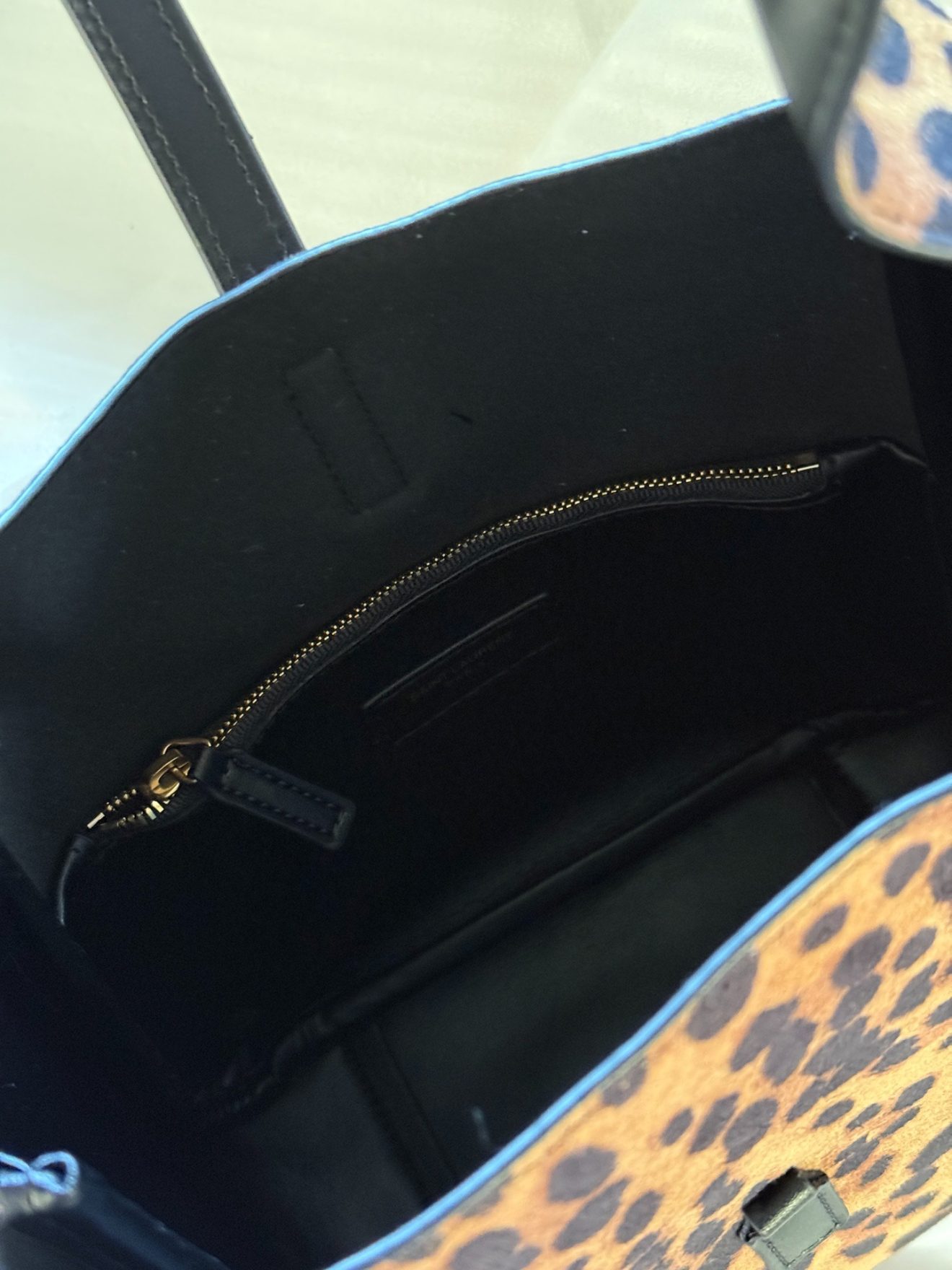 YSL hobo 22cm with gold hardware - Image 3