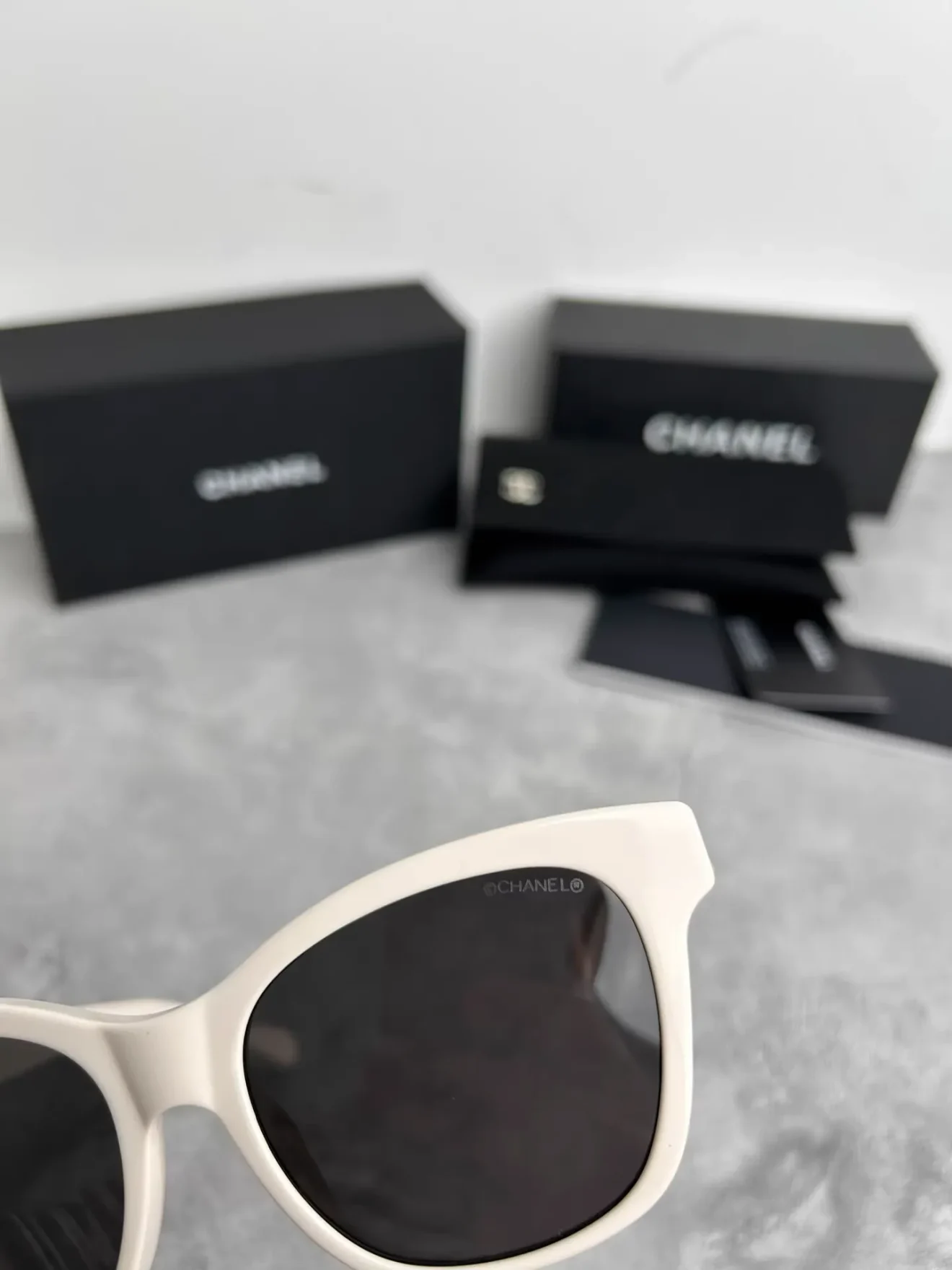 CHANEL sunglass 5482-H - Image 7