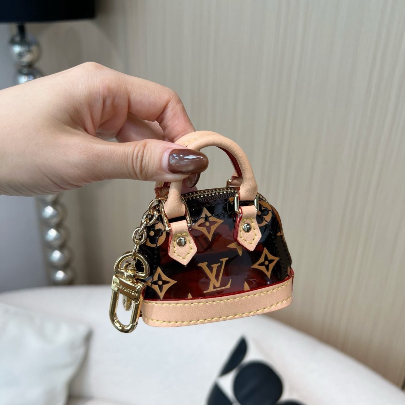 LOUIS VUITTON lv Charm - Image 10