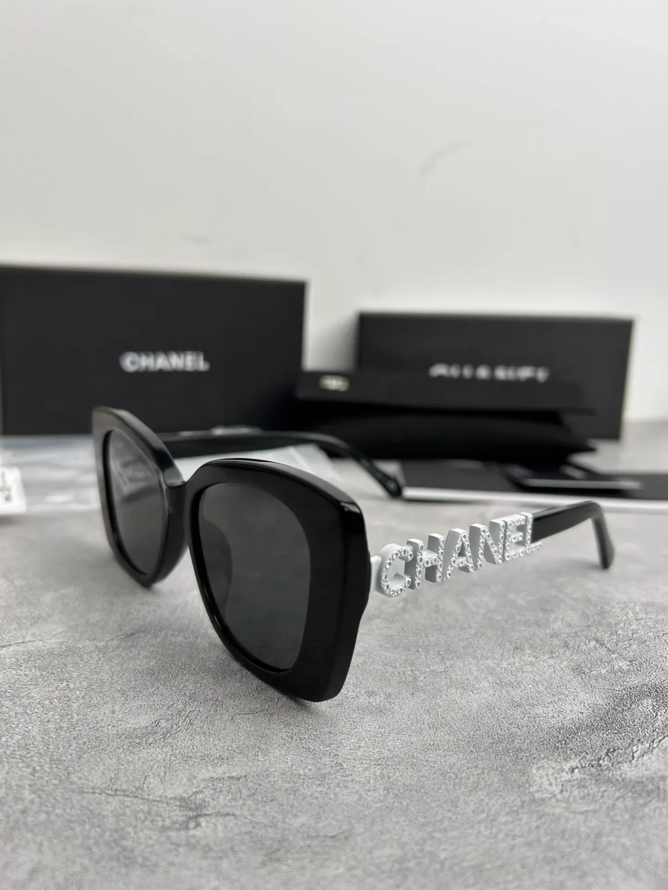 CHANEL sunglass CH5422 - Image 8