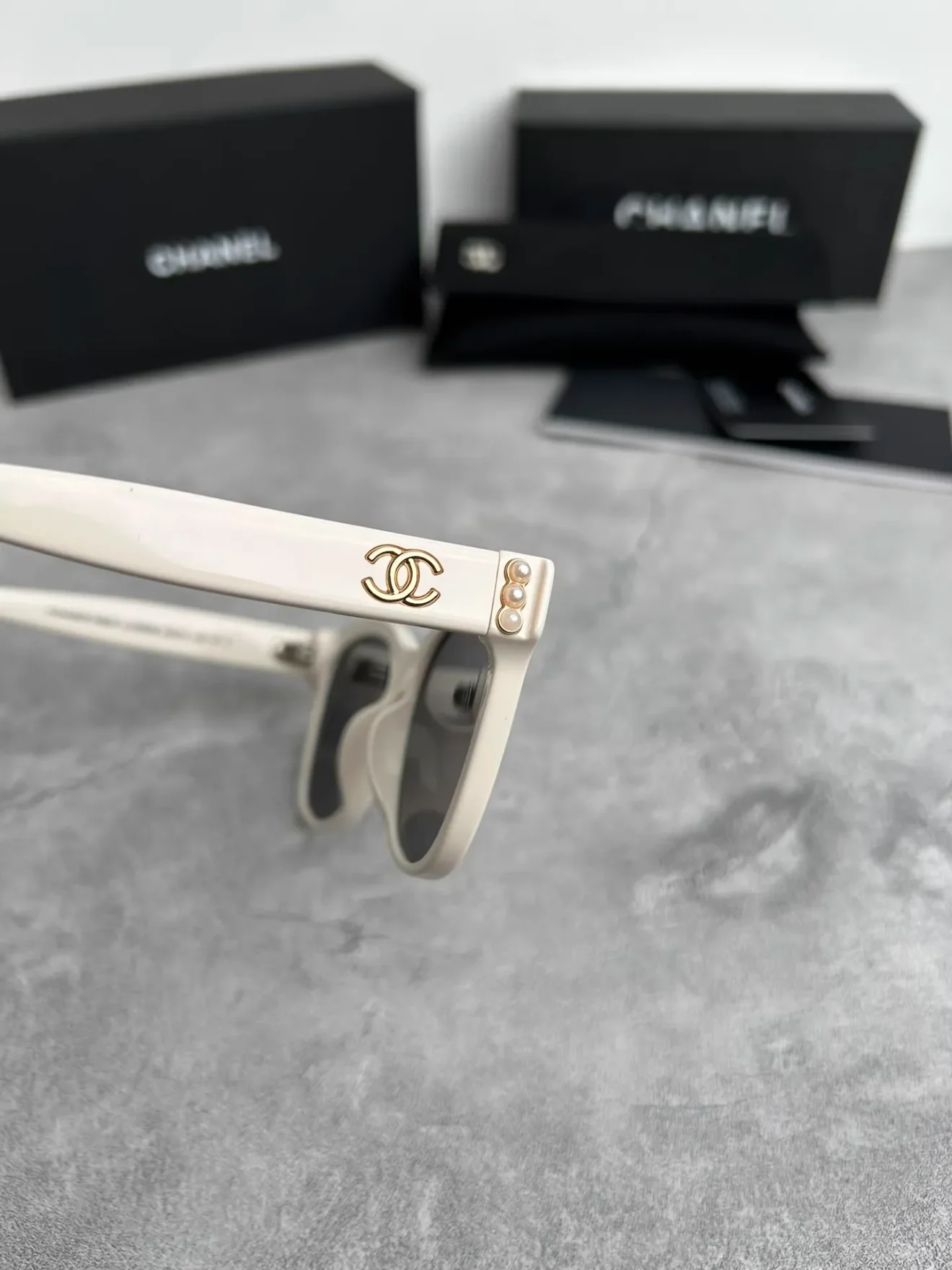 CHANEL sunglass 5482-H - Image 8