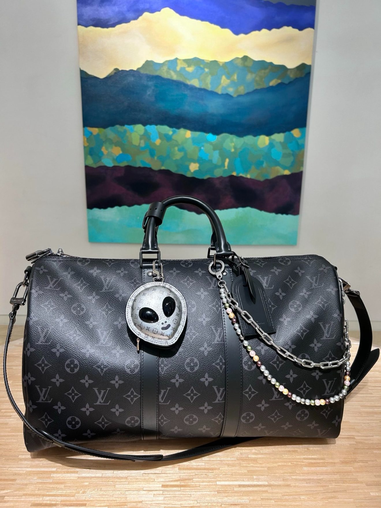 LOUIS VUITTON lv Charm - Image 9