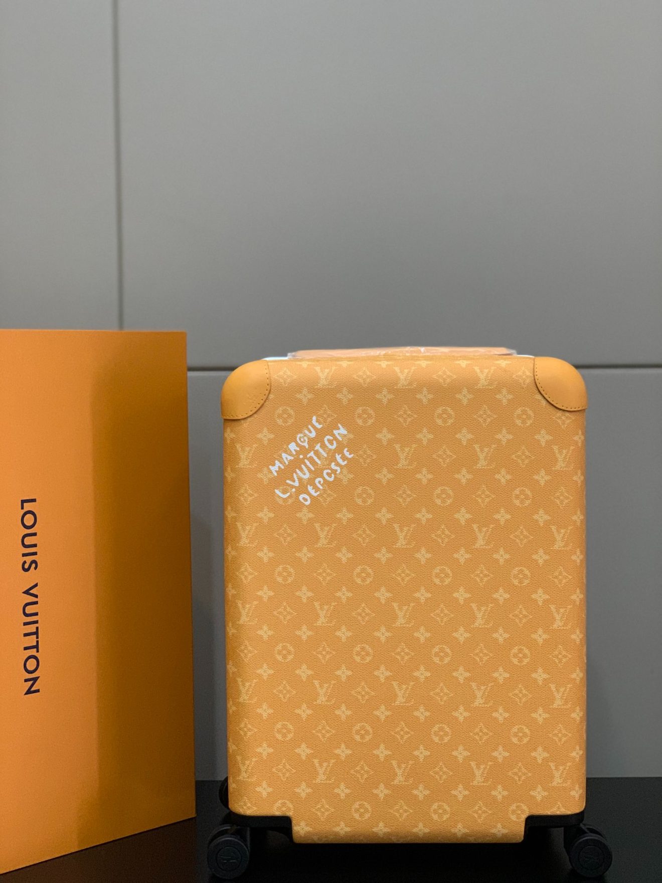 LOUIS VUITTON lv  Suitcase - Image 9