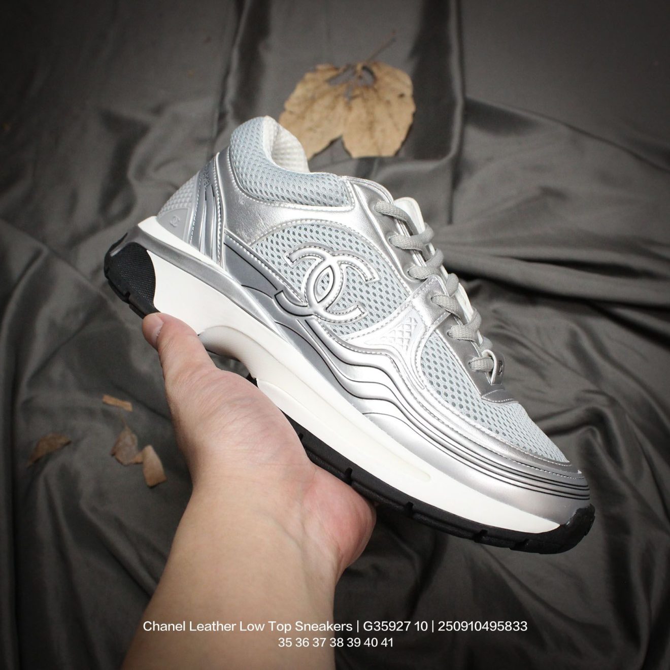 CHANEL Shoes - Image 3