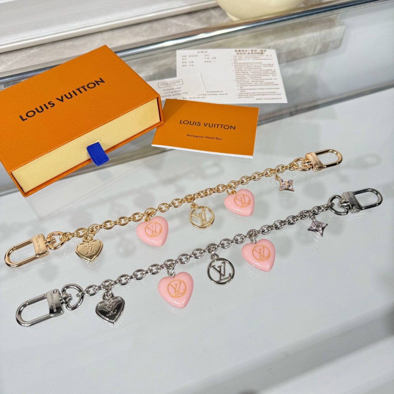 LOUIS VUITTON lv Charm - Image 2
