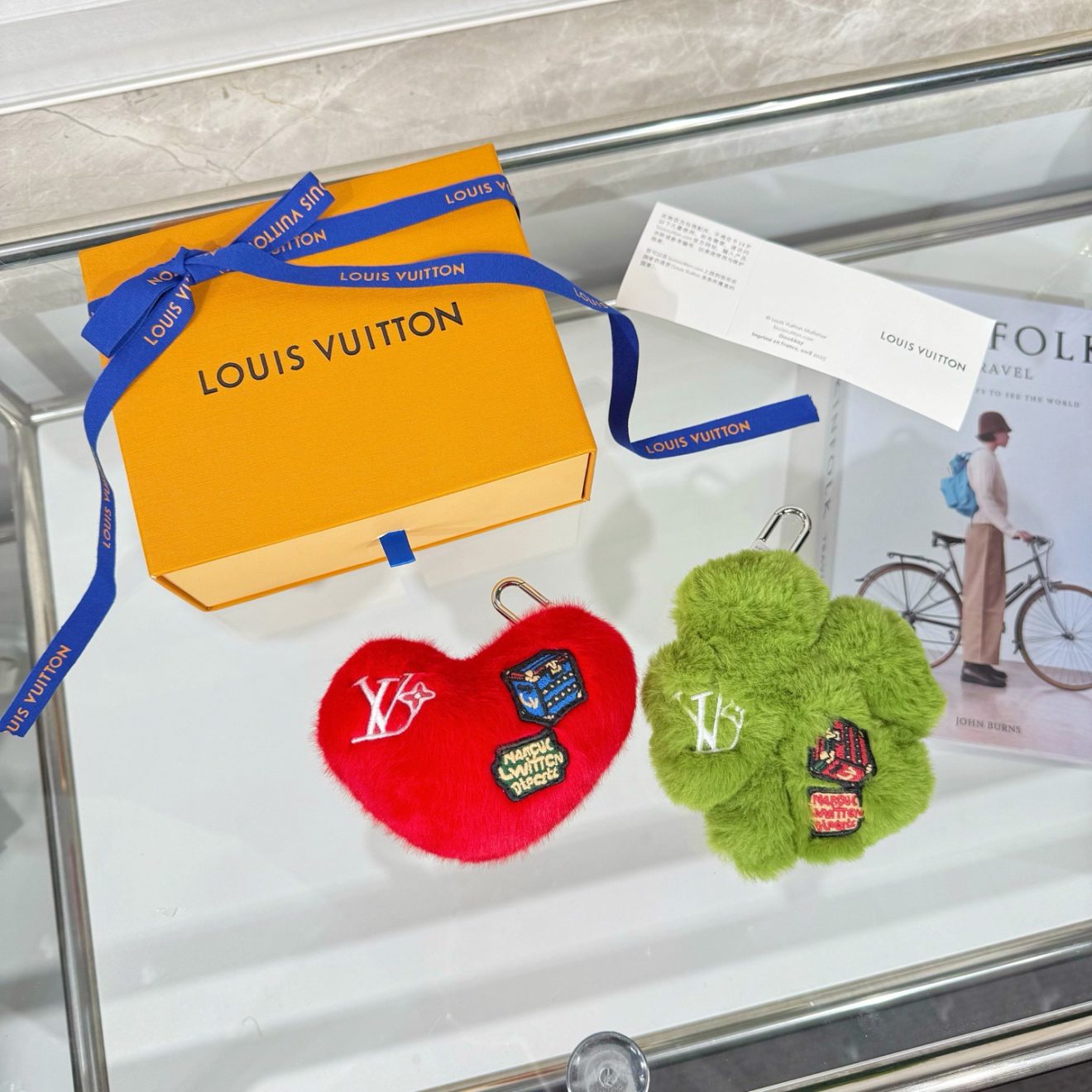 LOUIS VUITTON lv Charm - Image 3