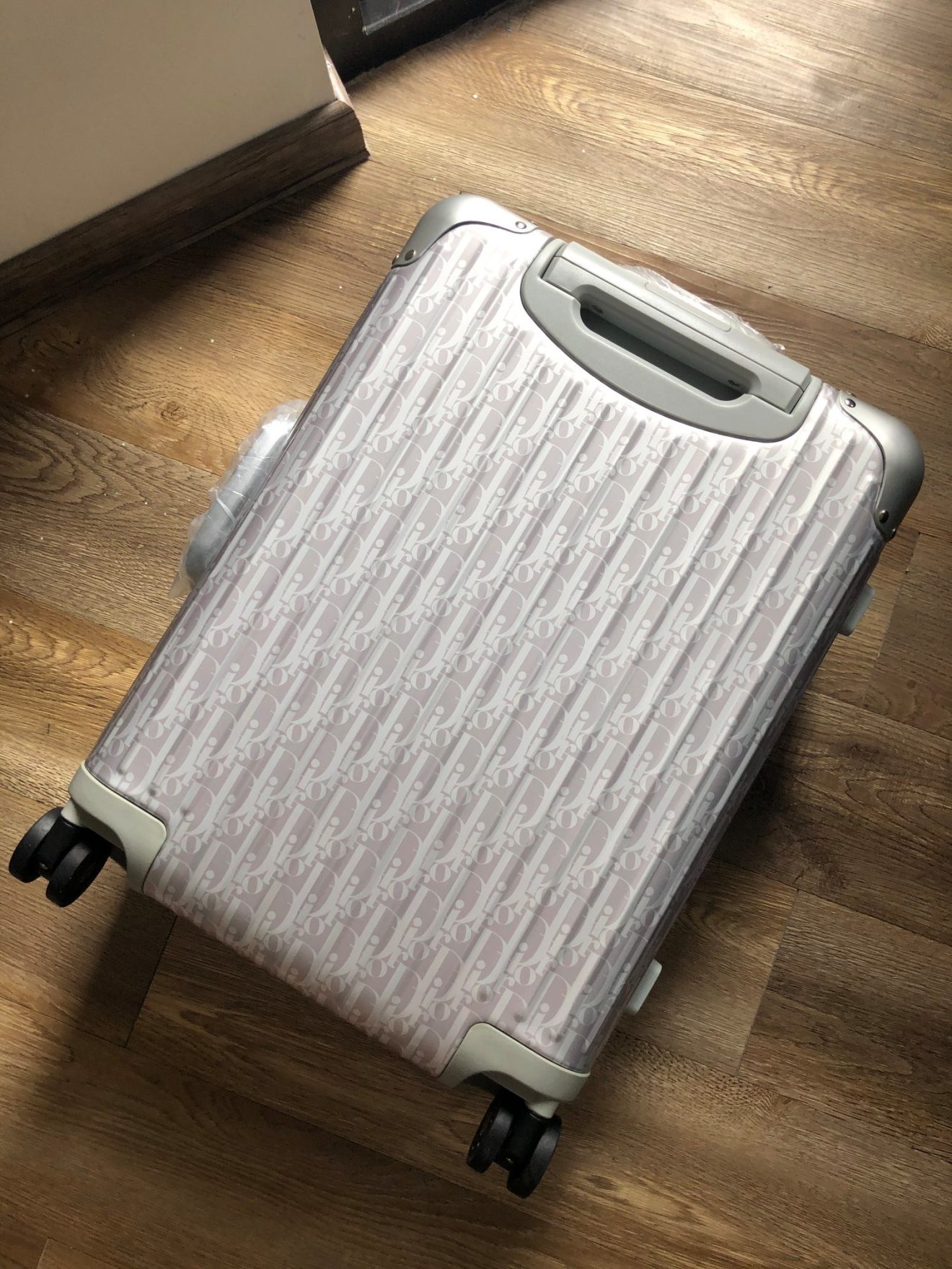 RIMOWA Suitcase - Image 3