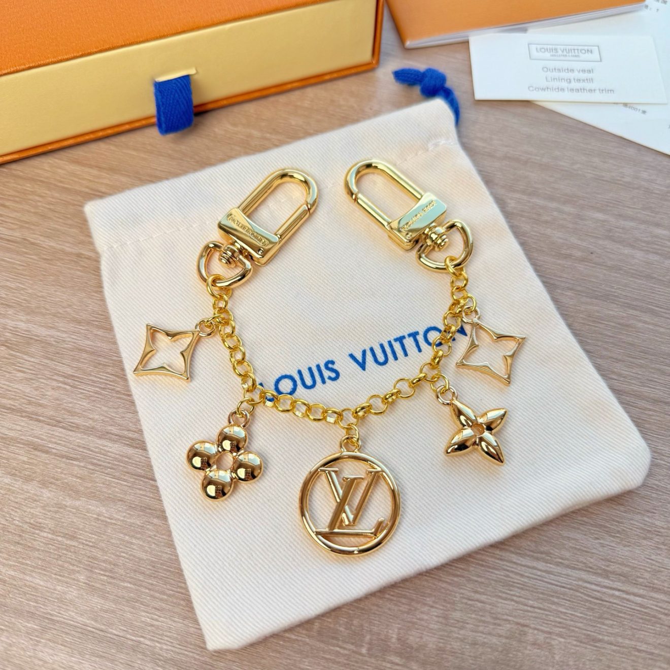 LOUIS VUITTON lv Charm