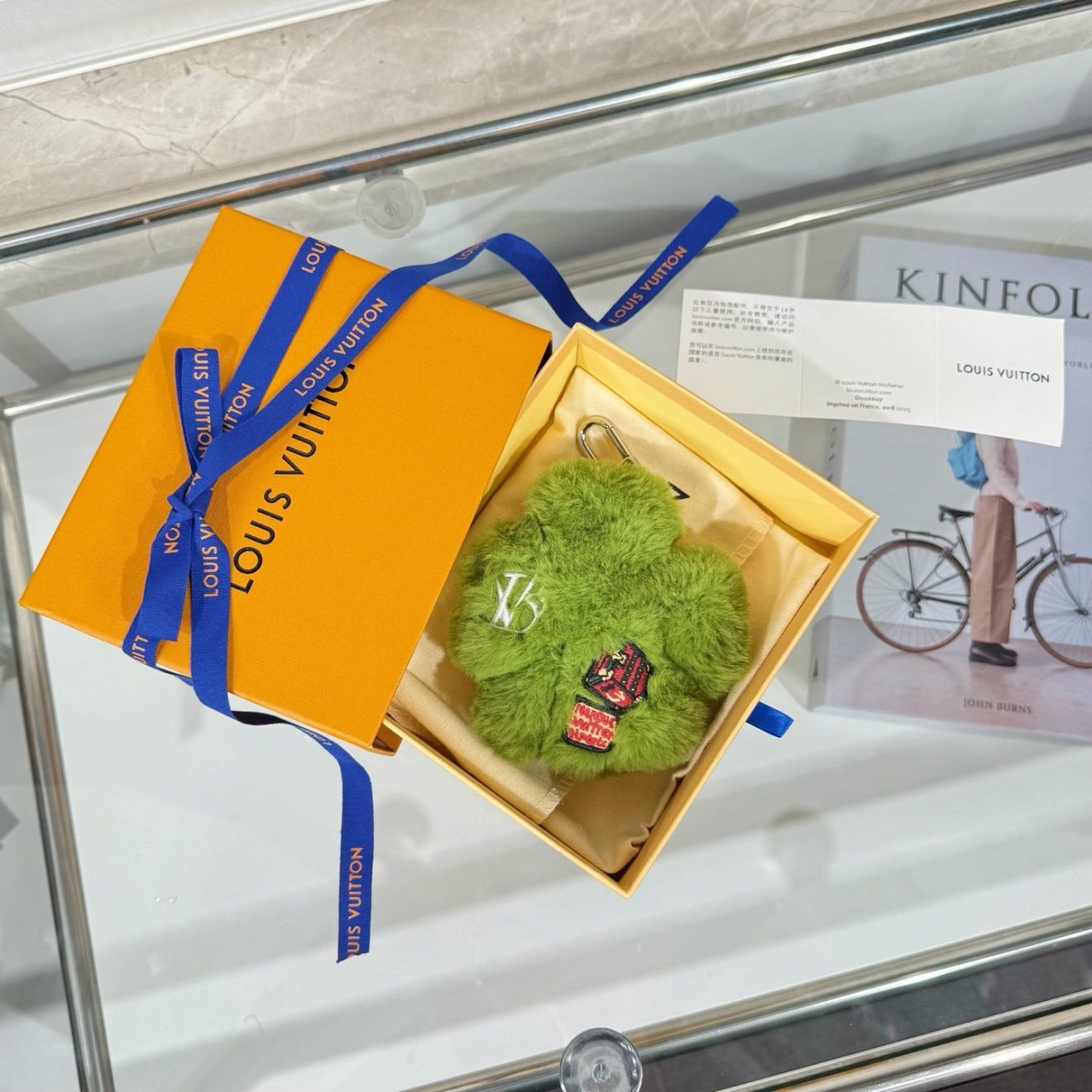 LOUIS VUITTON lv Charm - Image 4