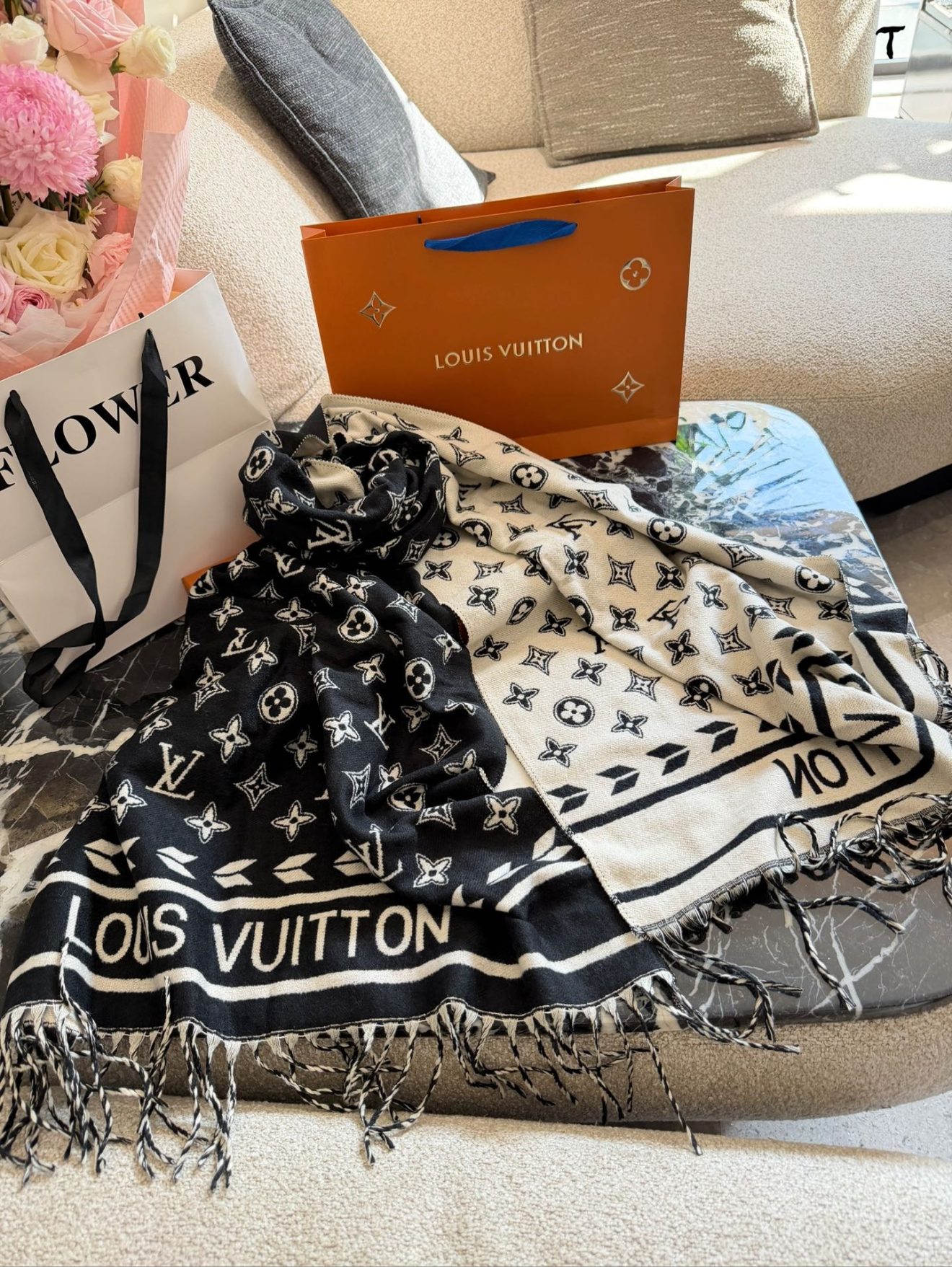 LOUIS VUITTON lv Scarf