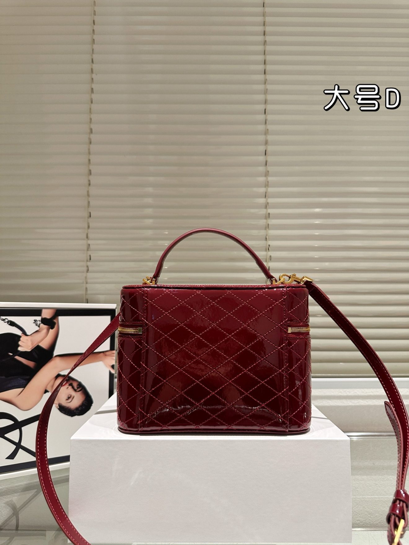 YSL vanity size ：big  20 X 16cm , small 16 X 12cm - Image 3