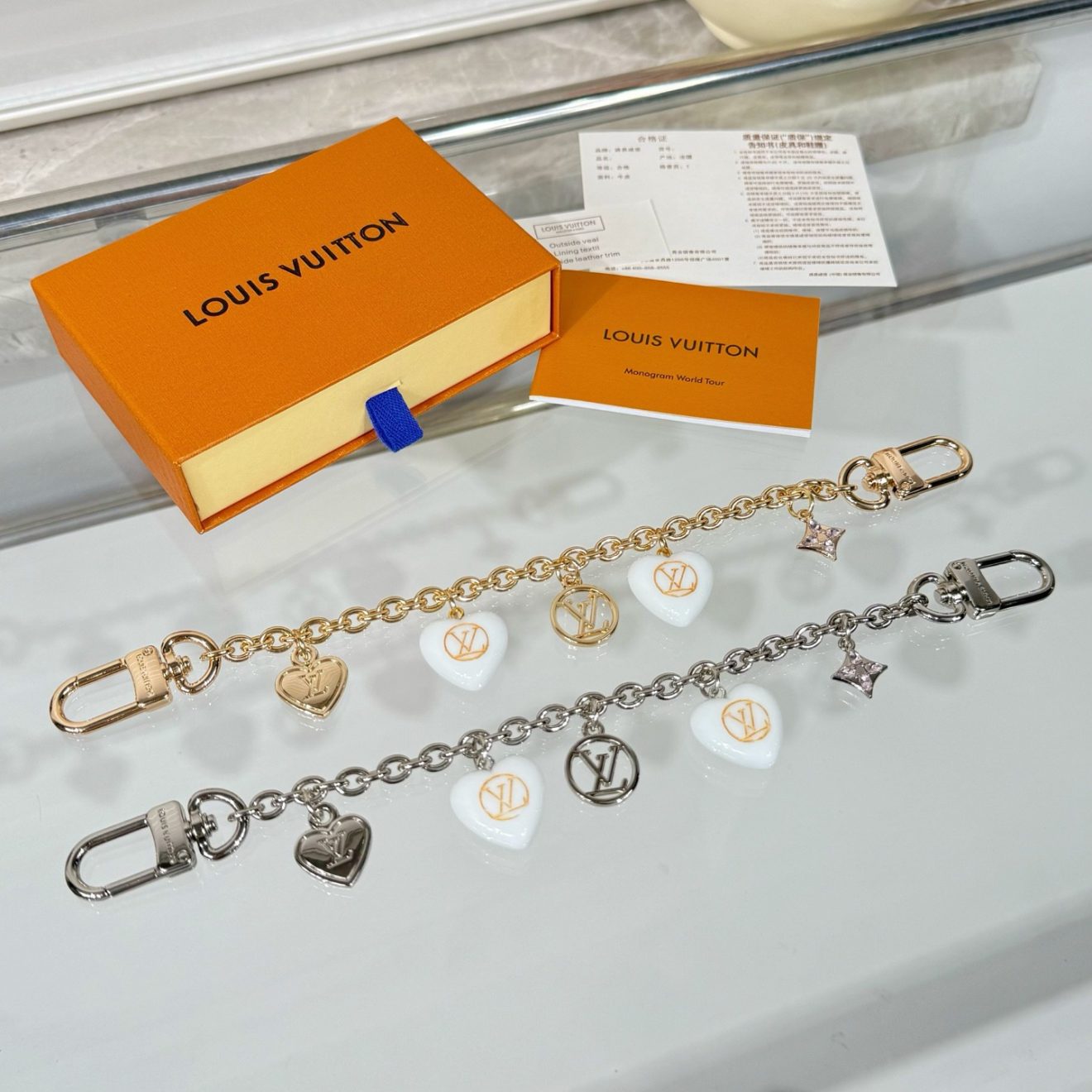 LOUIS VUITTON lv Charm - Image 3