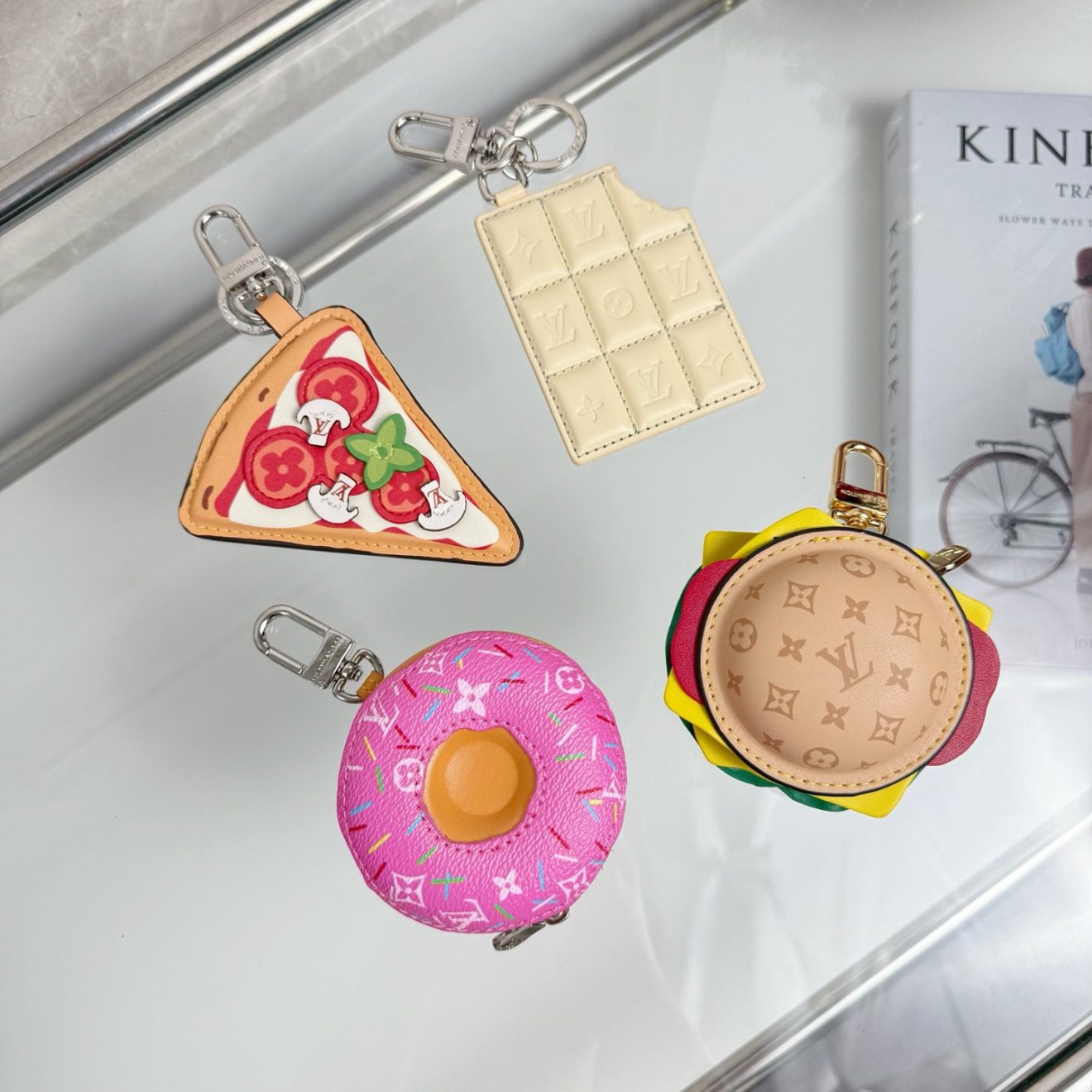 LOUIS VUITTON  lv Charm