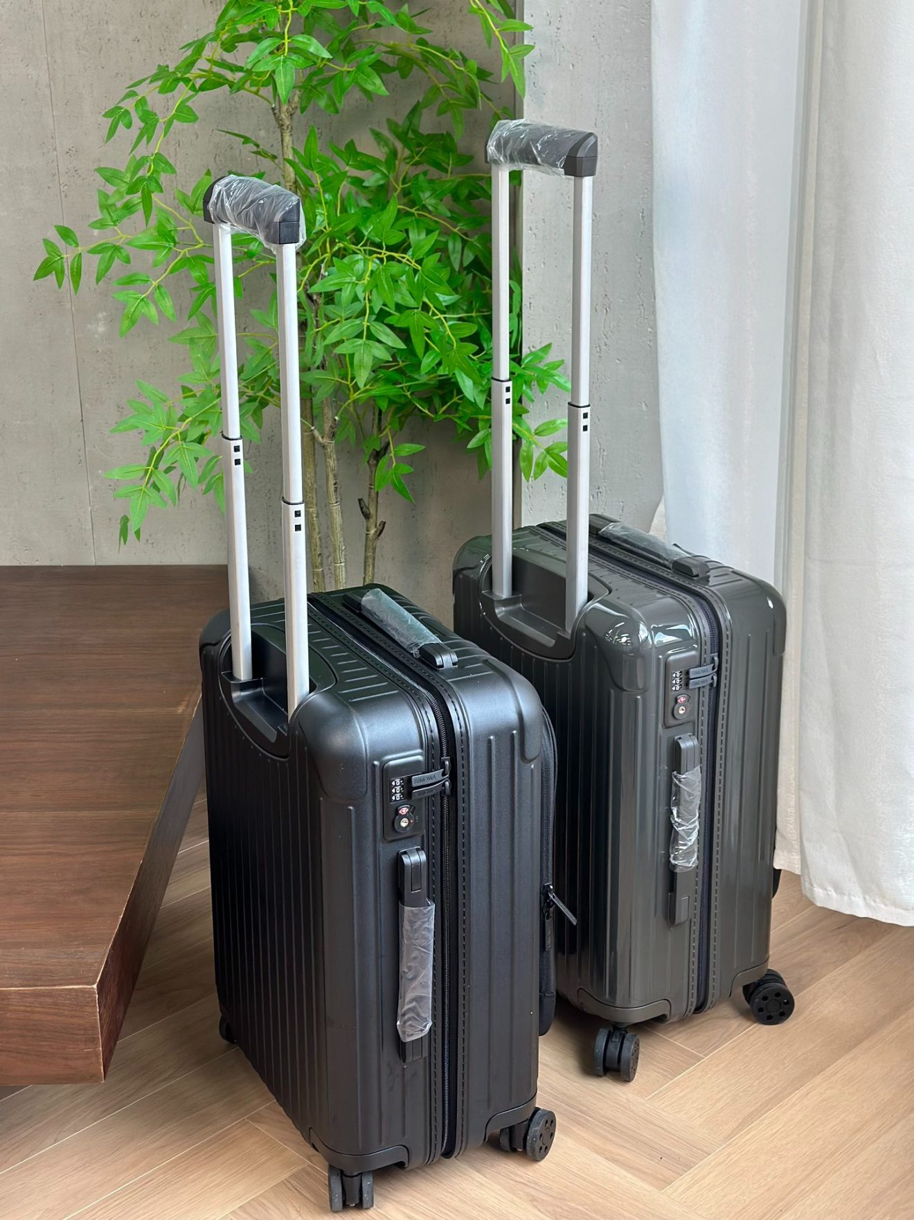 RIMOWA Suitcase - Image 4