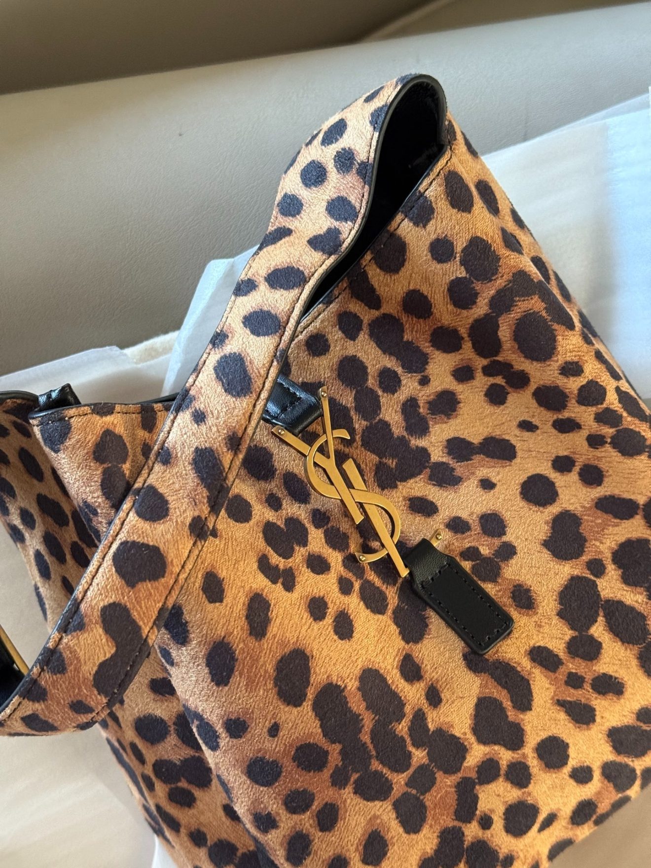 YSL hobo 22cm with gold hardware - Image 5