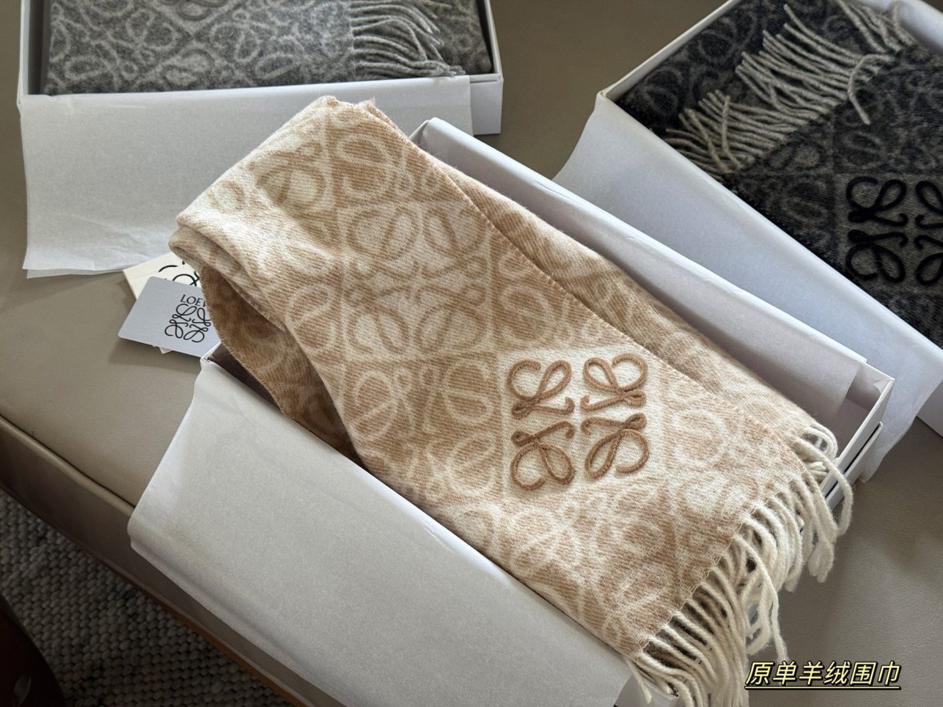 LOEWE Scarf size：180cm*38cm - Image 4