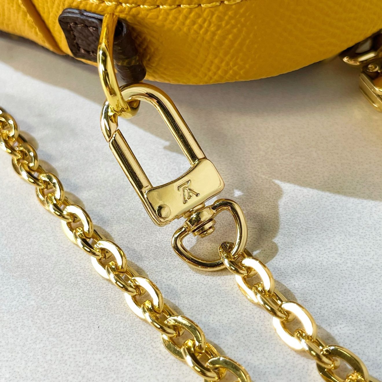 LOUIS VUITTON lv Charm - Image 7