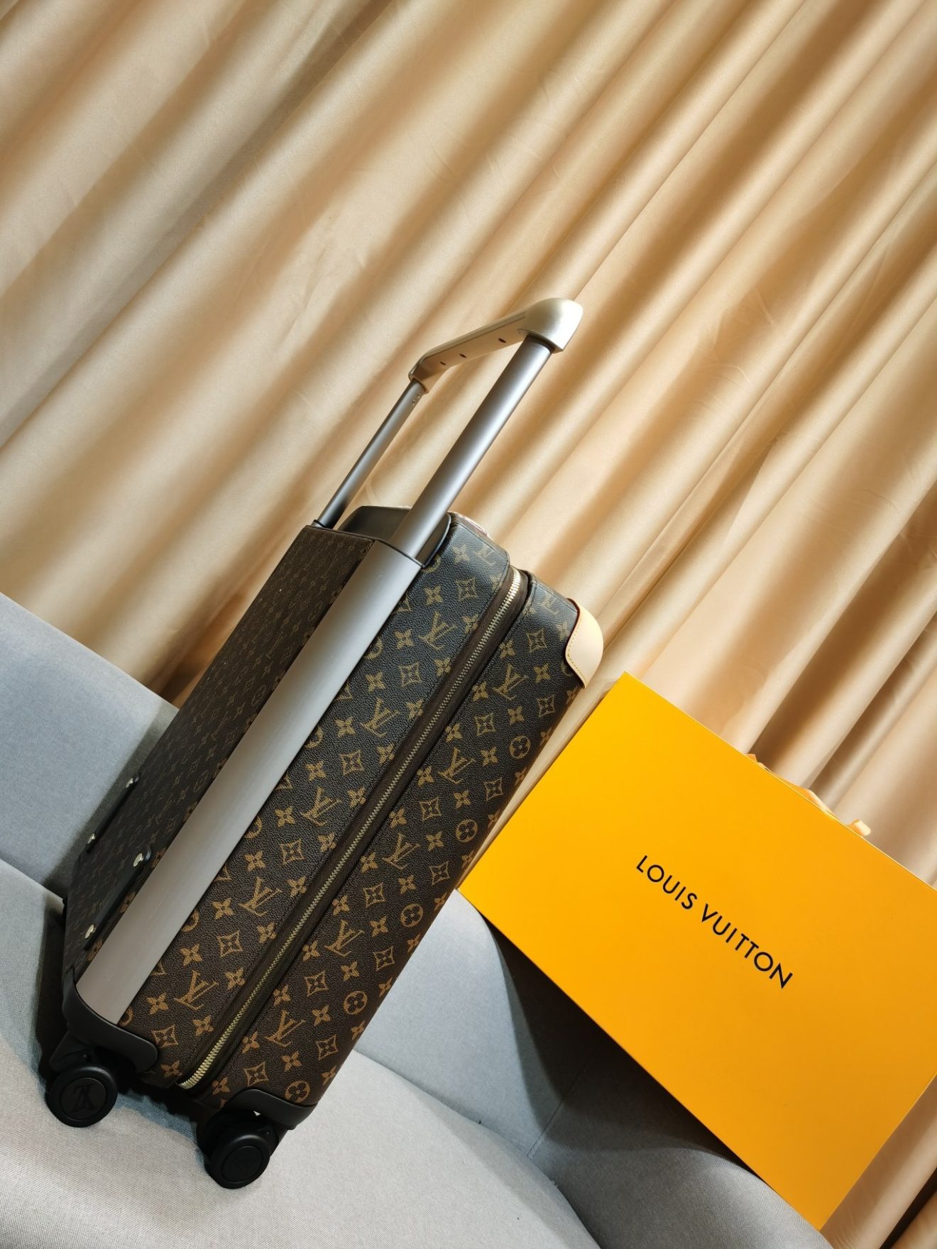 LOUIS VUITTON lv Suitcase - Image 5