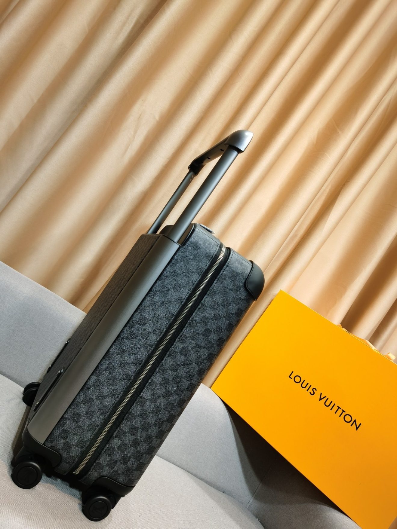 LOUIS VUITTON lv Suitcase - Image 2