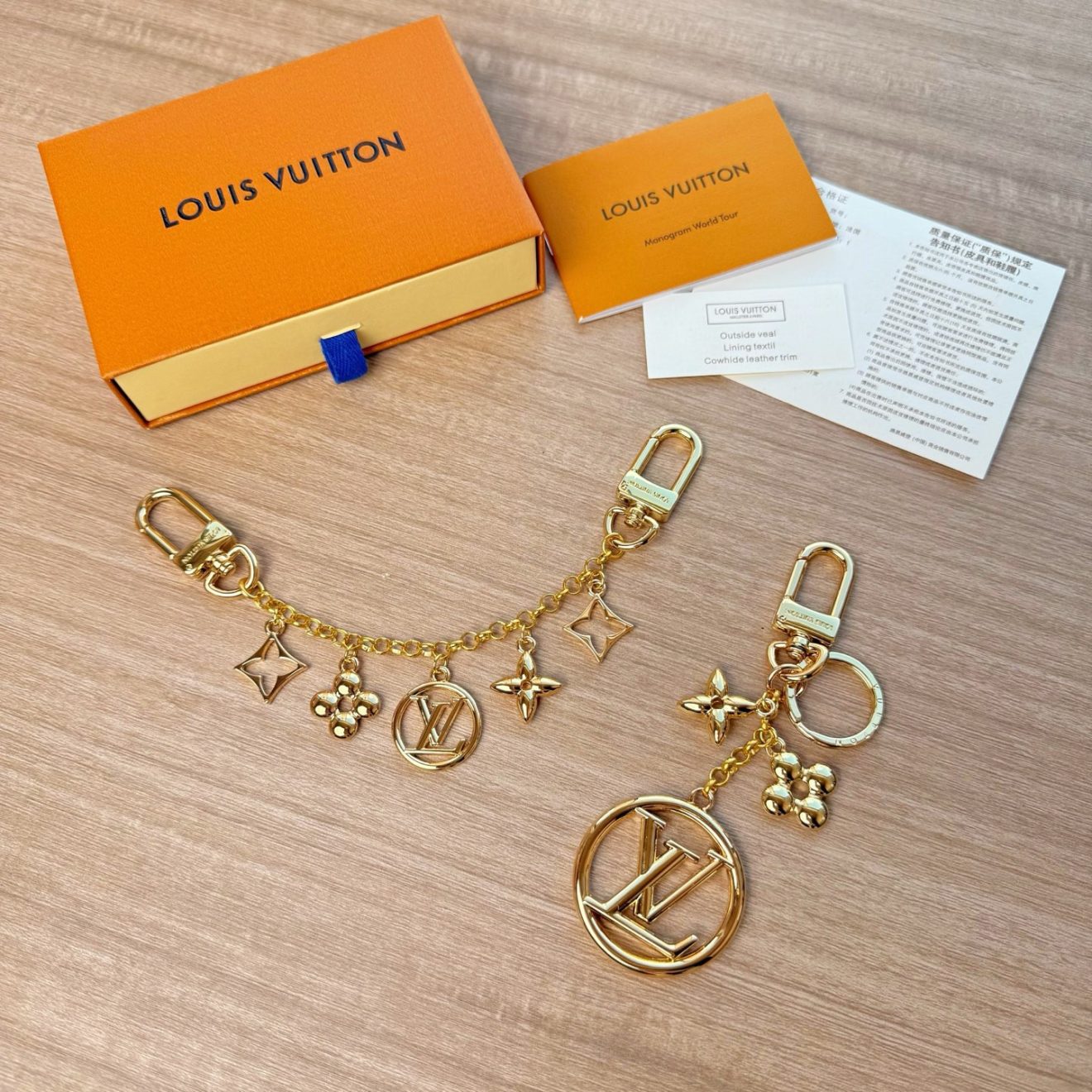 LOUIS VUITTON lv Charm - Image 7
