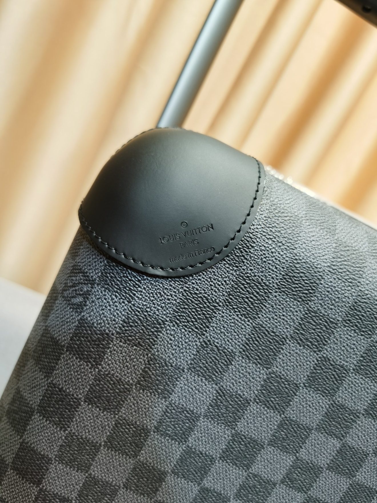 LOUIS VUITTON lv Suitcase - Image 3