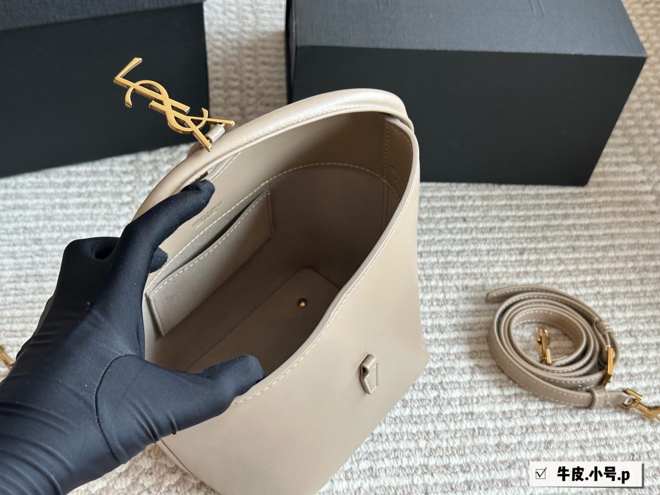 YSL HOBO BAG SIZE ：25*20cm (BIG） 16*20cm（SMALL） - Image 6