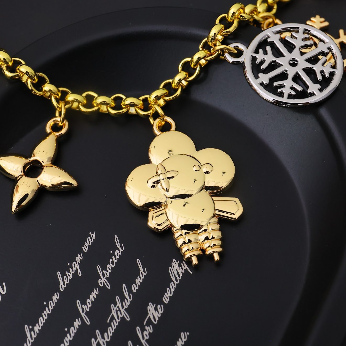 LOUIS VUITTON lv  Charm - Image 8