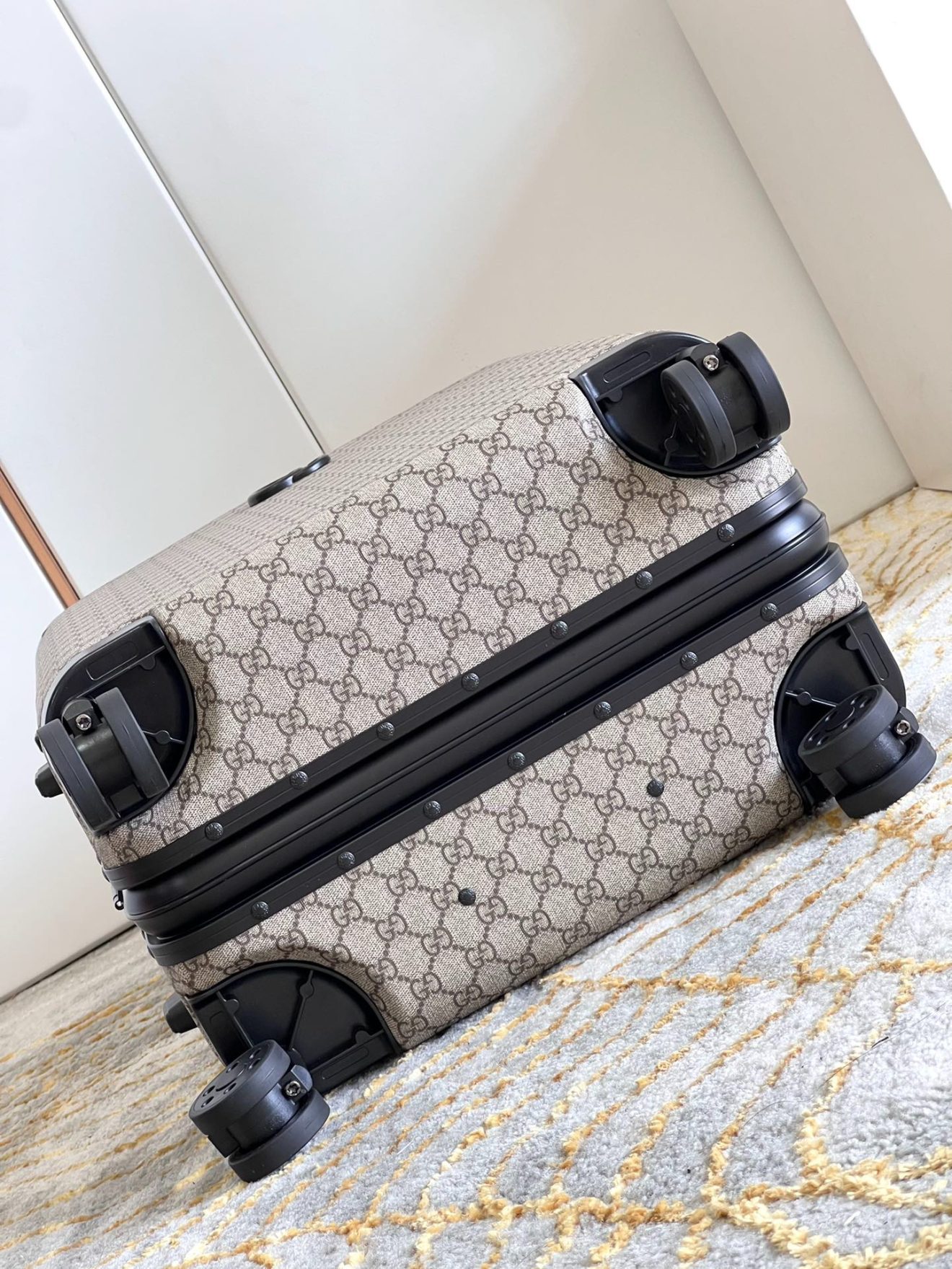 GUCCI Suitcase - Image 5