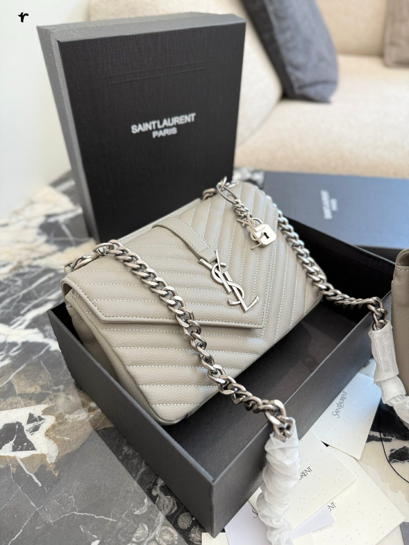 YSL BAG size  :  24X16X6cm - Image 8