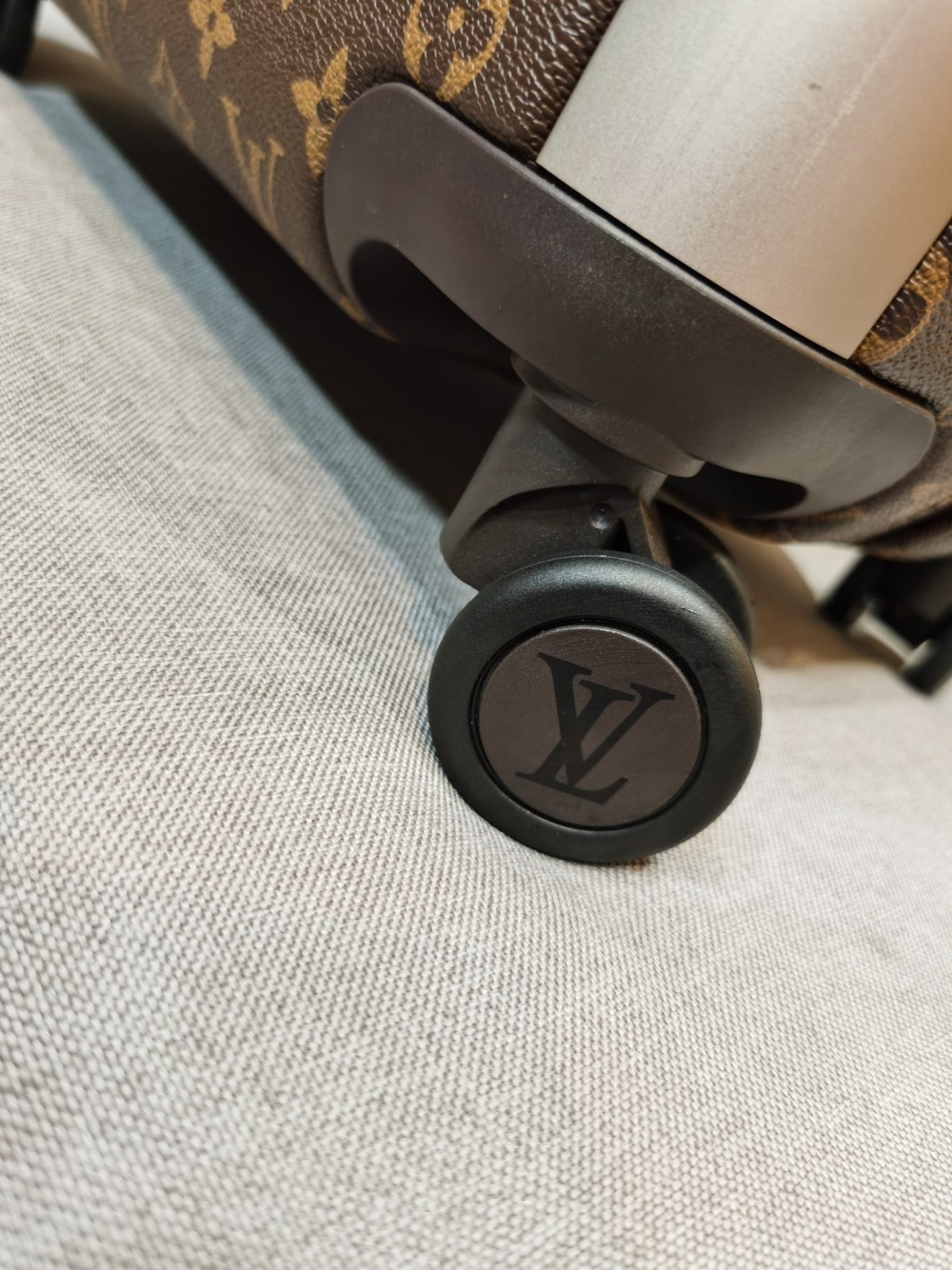 LOUIS VUITTON lv Suitcase - Image 8