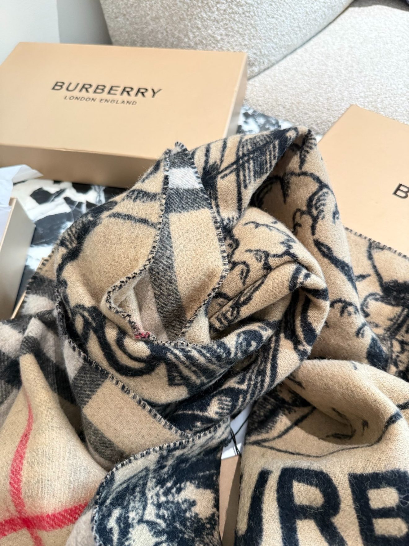 BURBERRY Scarf - Image 6