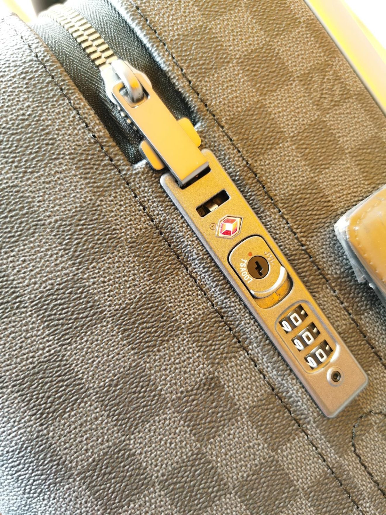 LOUIS VUITTON lv Suitcase - Image 5