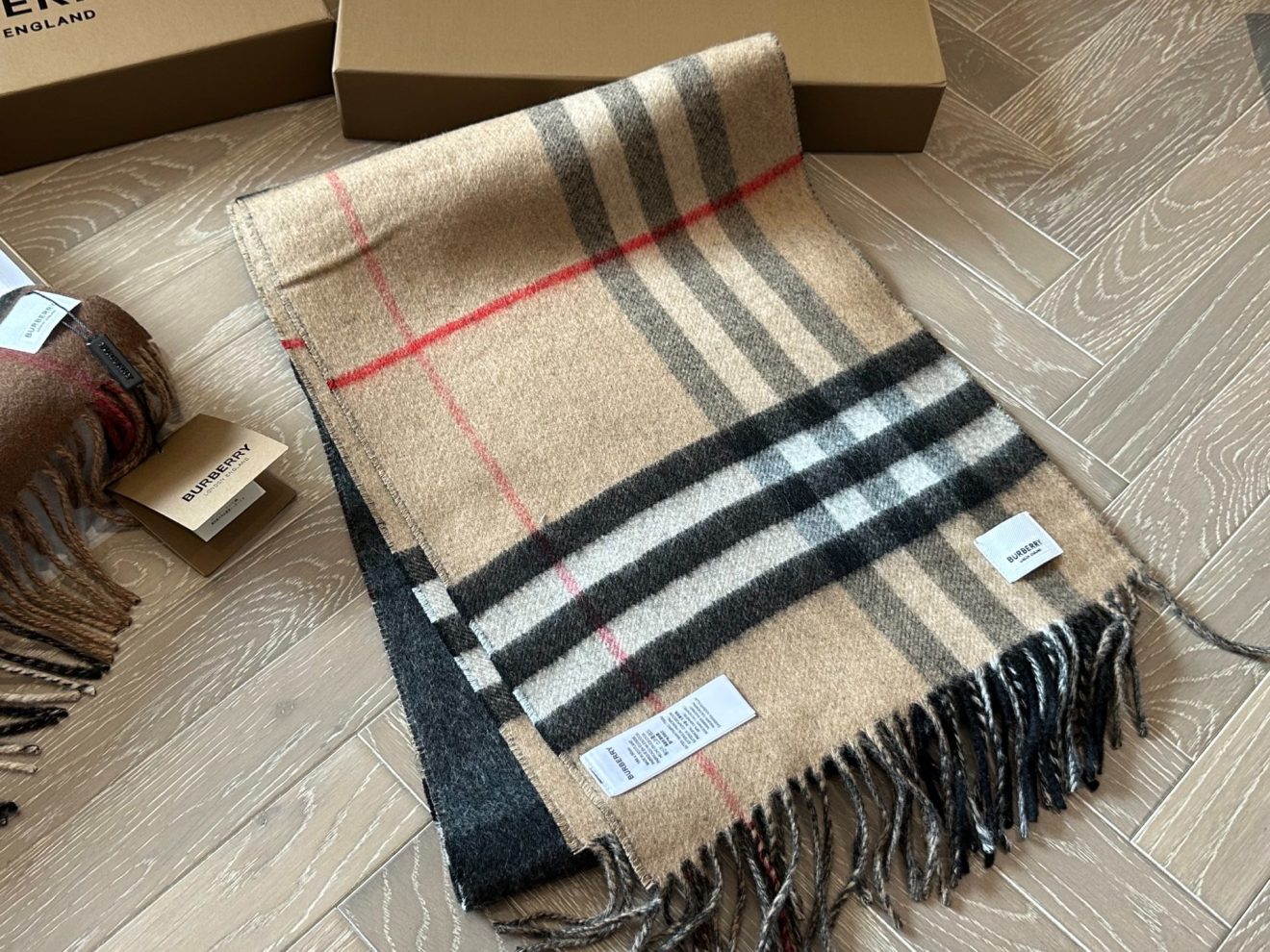 BURBERRY Scarf size：180cm*30cm