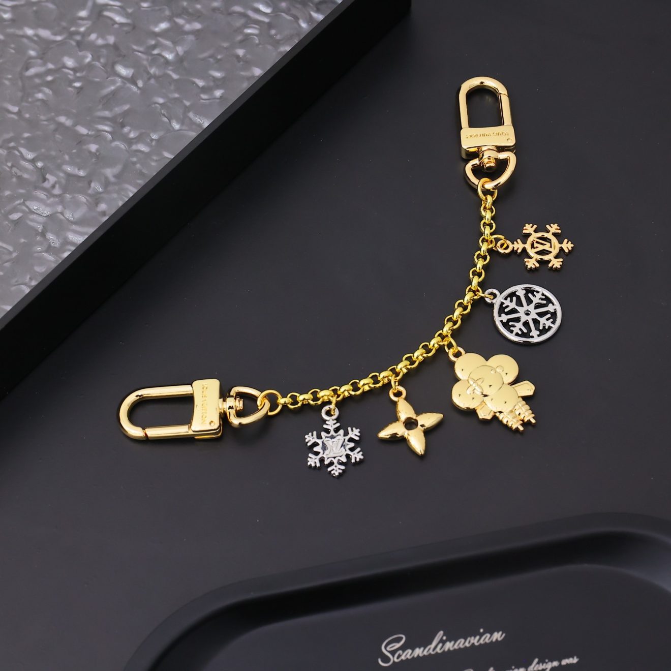 LOUIS VUITTON lv  Charm - Image 3